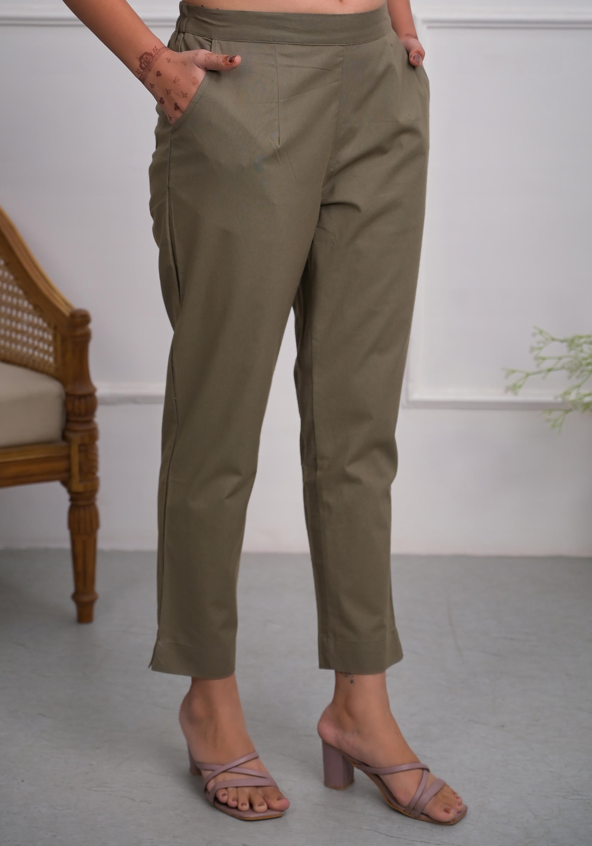 CHARCOAL Solid Cotton Pants With Partially Elasticated Waistband And Two Side Pockets