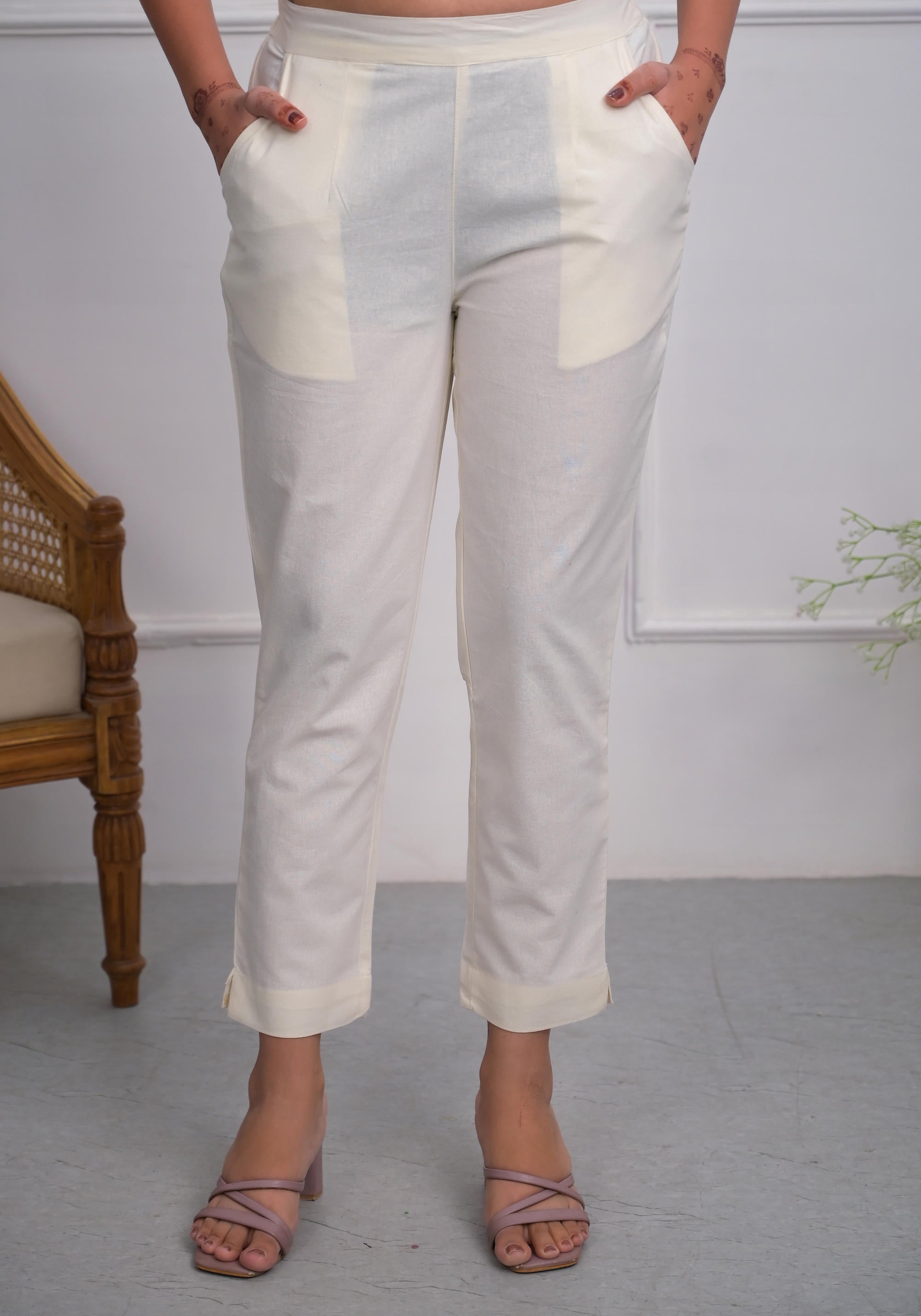 White Solid Cotton Pants With Partially Elasticated Waistband And Two Side Pockets