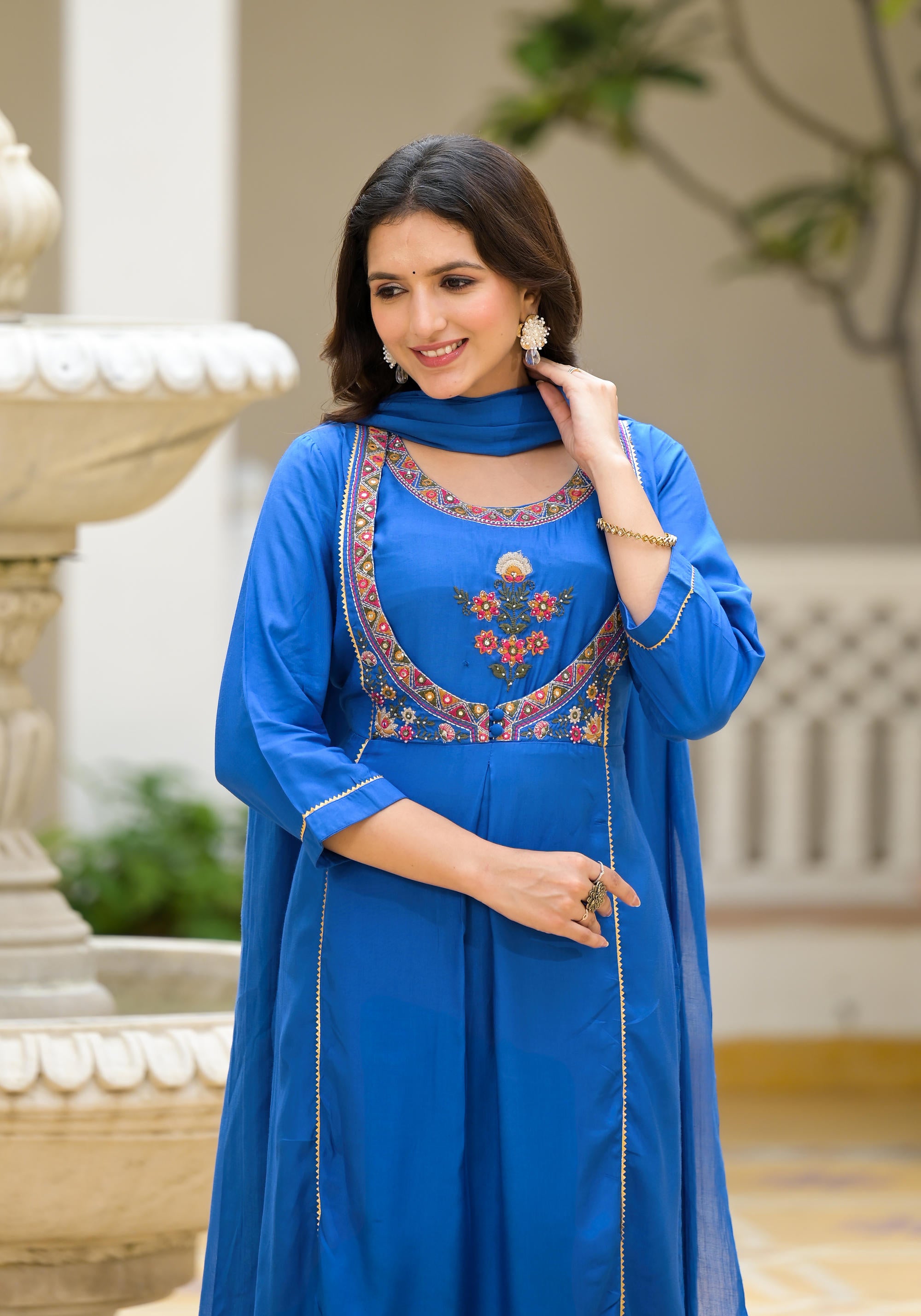 Blue Solid Viscose Kurta Pant With Dupatta Set With Thread & Mirror Work