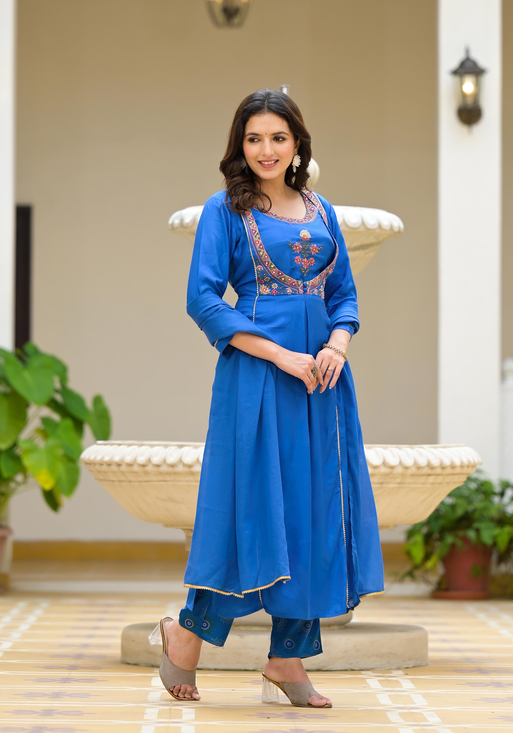 Blue Solid Viscose Kurta Pant With Dupatta Set With Thread & Mirror Work