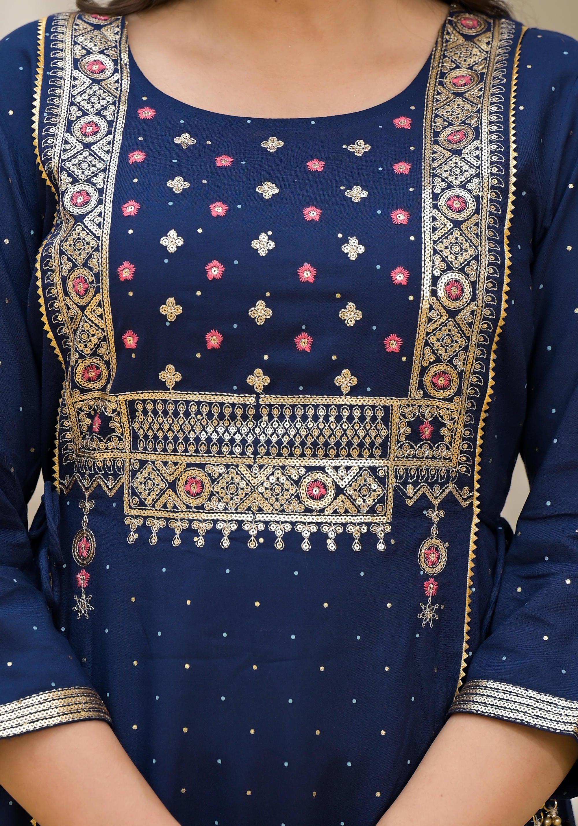 Blue Solid Rayon Kurta With Sequins & Doris