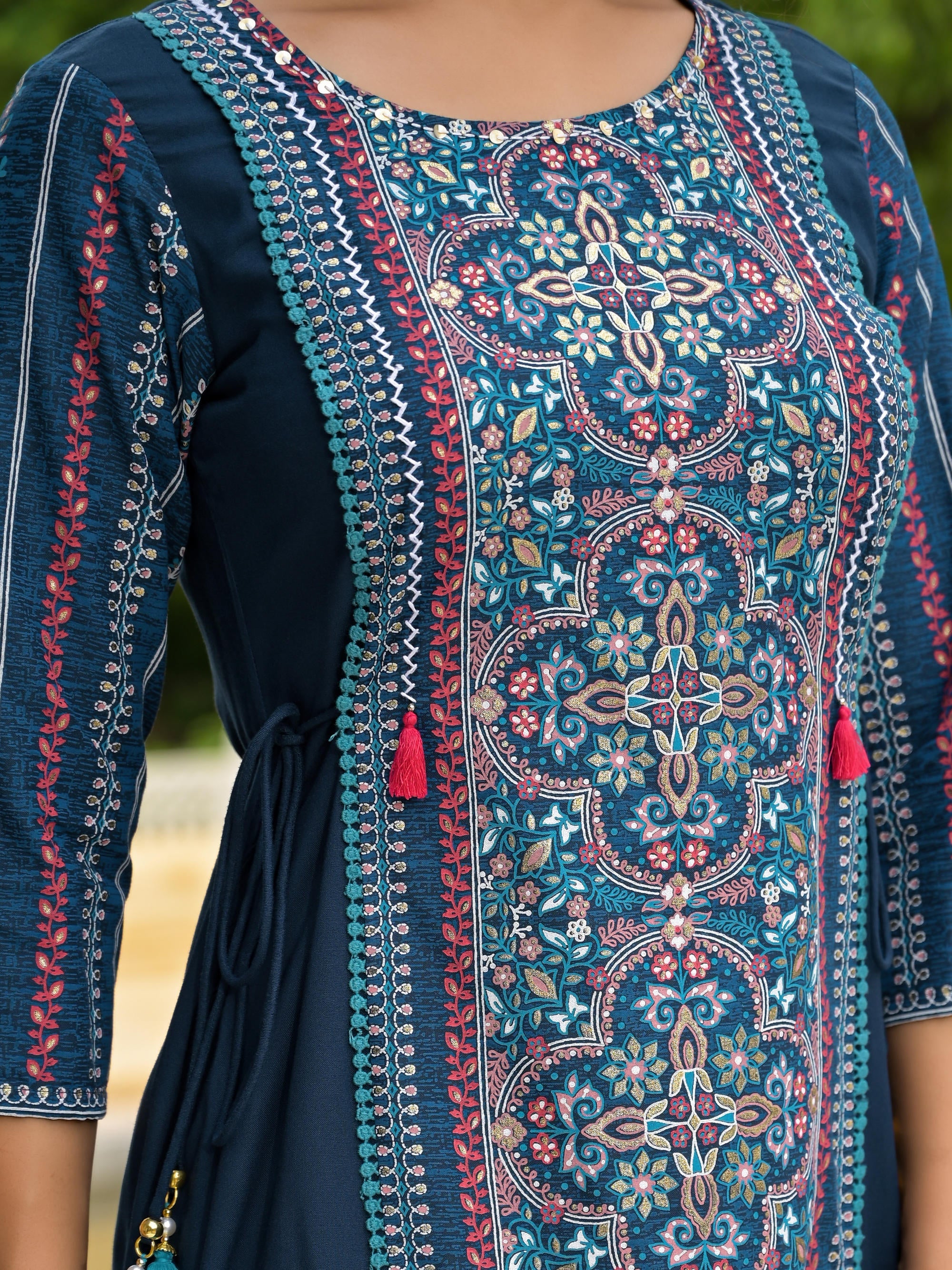 Blue Floral Printed Liva Rayon Kurta Pant And Dupatta Set With Doris At Waist & Thread Work And Tassels