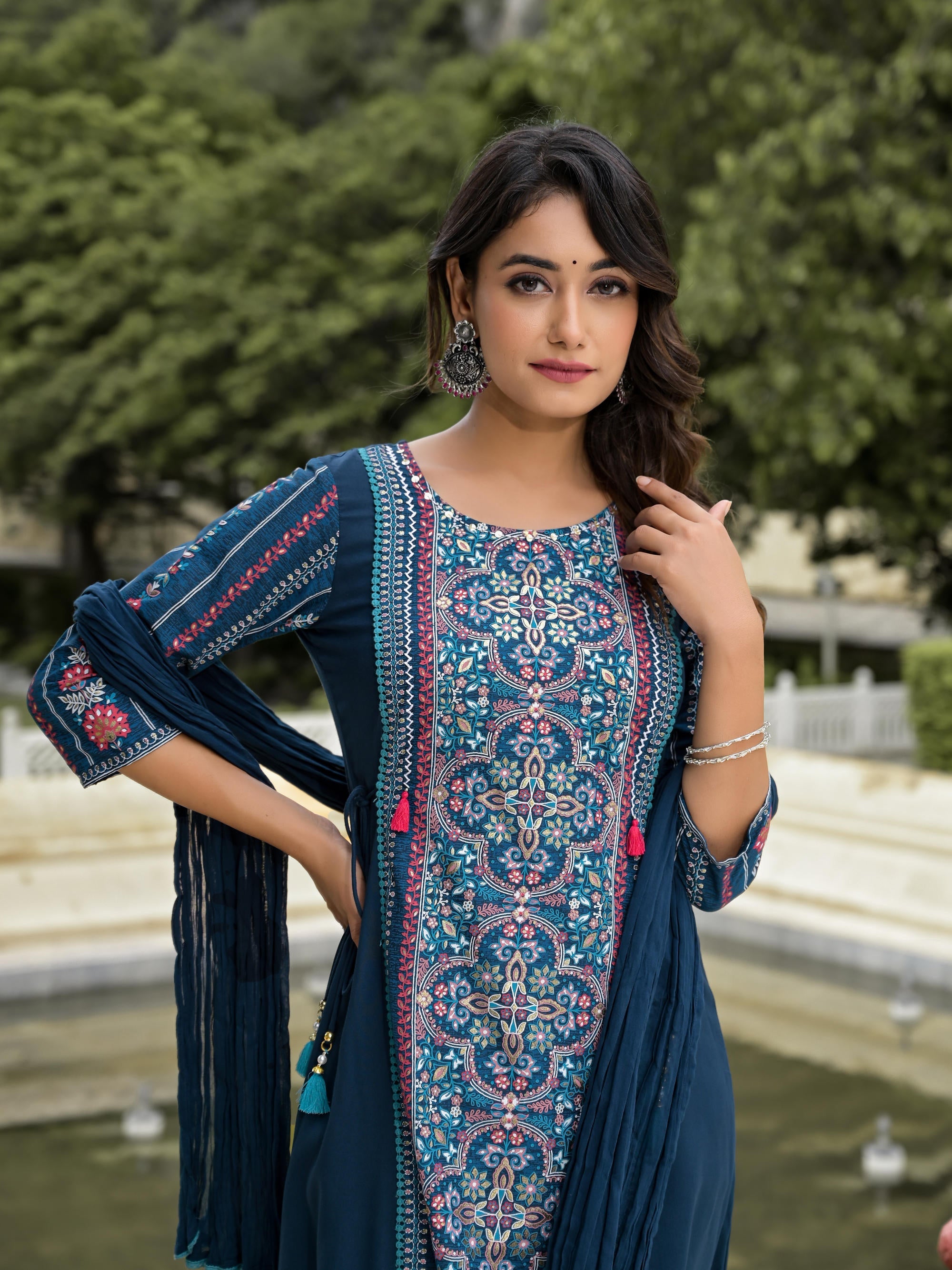 Blue Floral Printed Liva Rayon Kurta Pant And Dupatta Set With Doris At Waist & Thread Work And Tassels