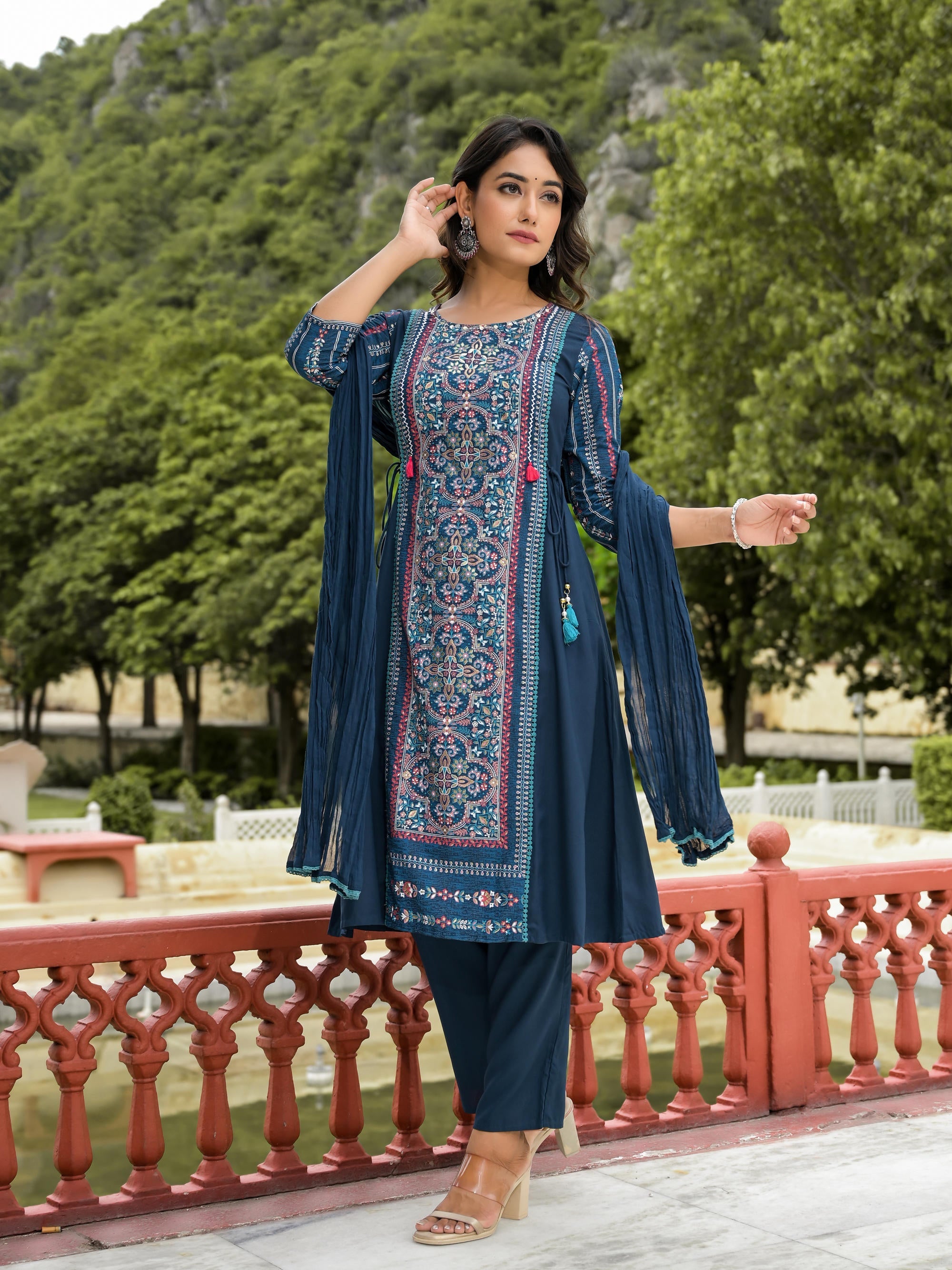 Blue Floral Printed Liva Rayon Kurta Pant And Dupatta Set With Doris At Waist & Thread Work And Tassels