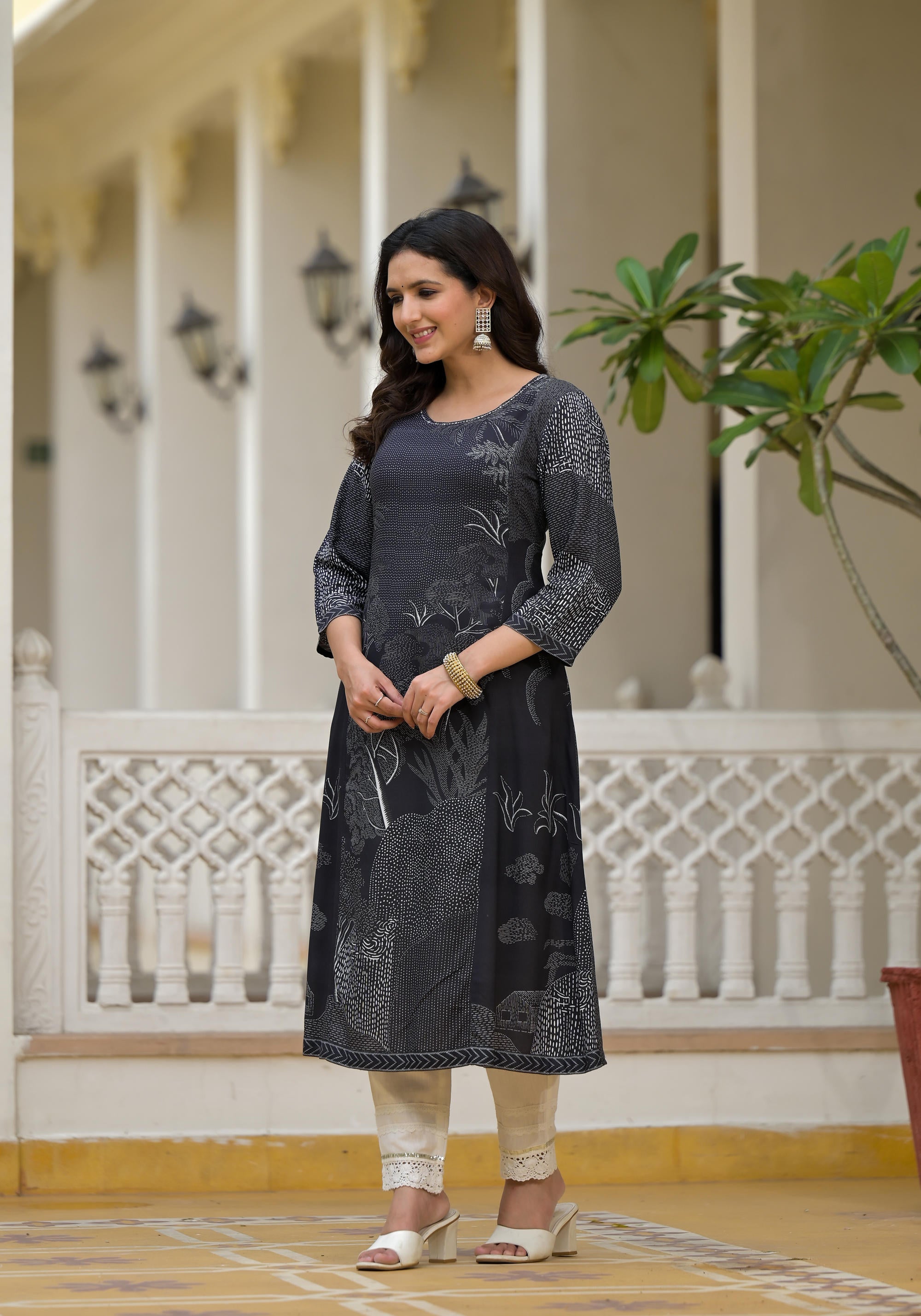 Black Abstract Printed Kurta With Sequins