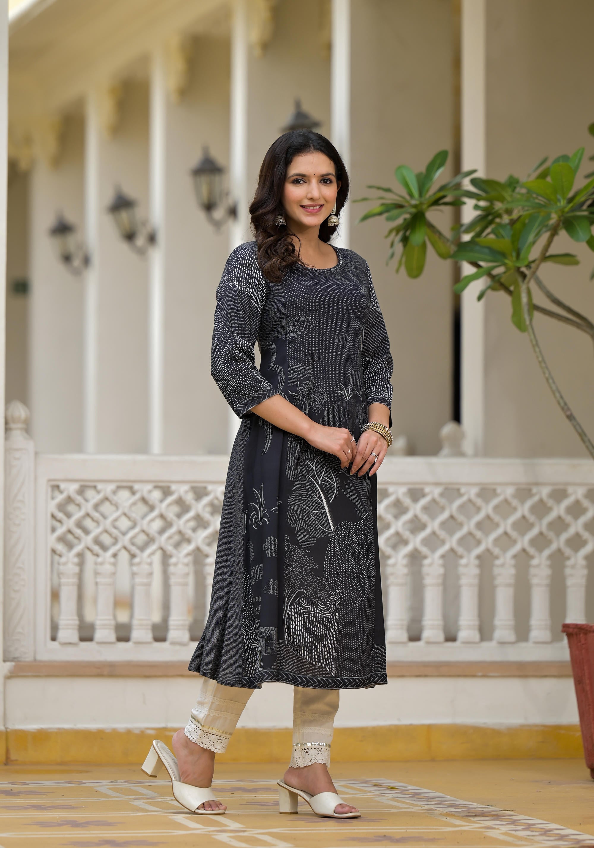 Black Abstract Printed Kurta With Sequins