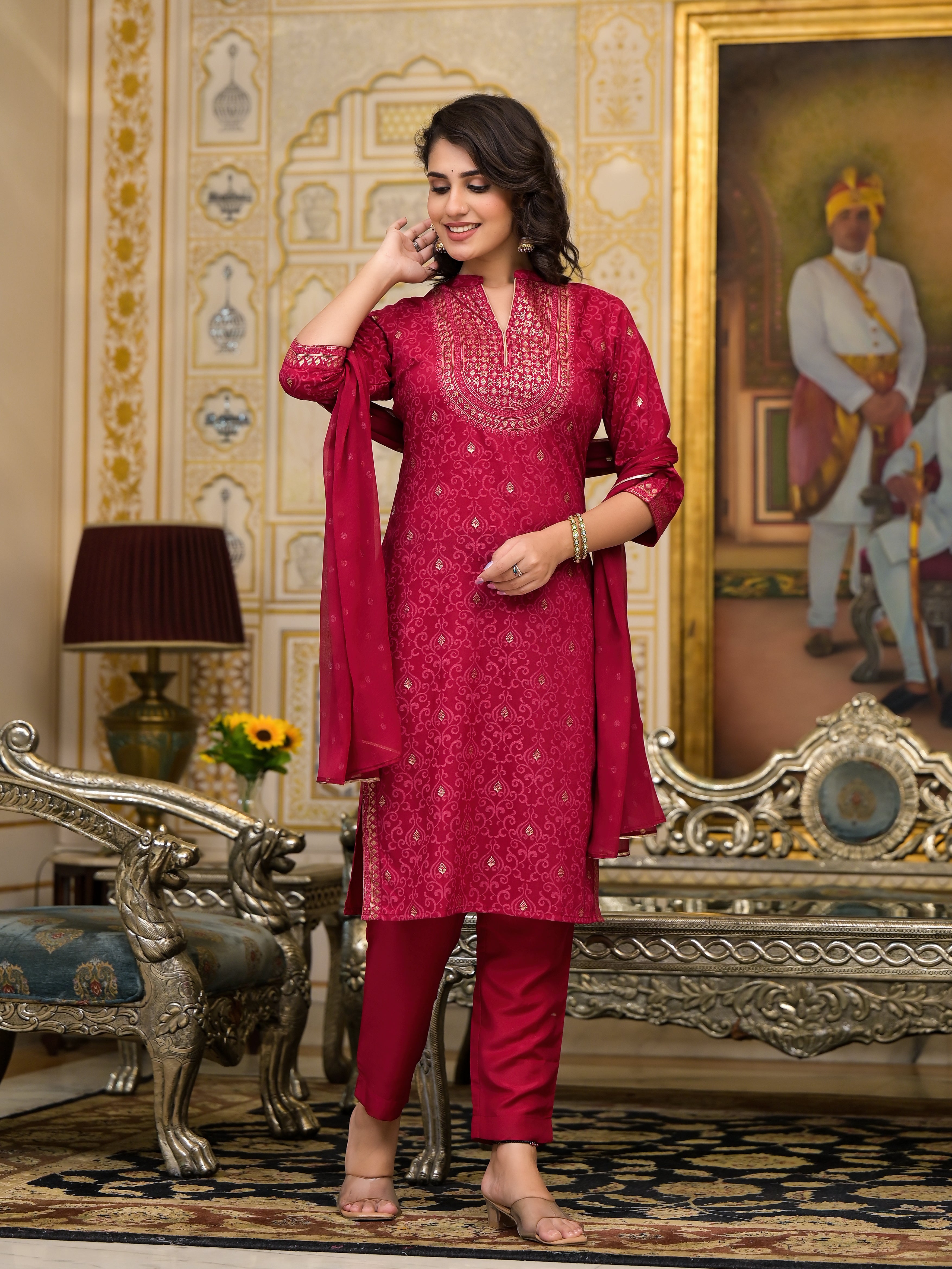 Women Red  Printed Straight Kurta Pants & Dupatta Set