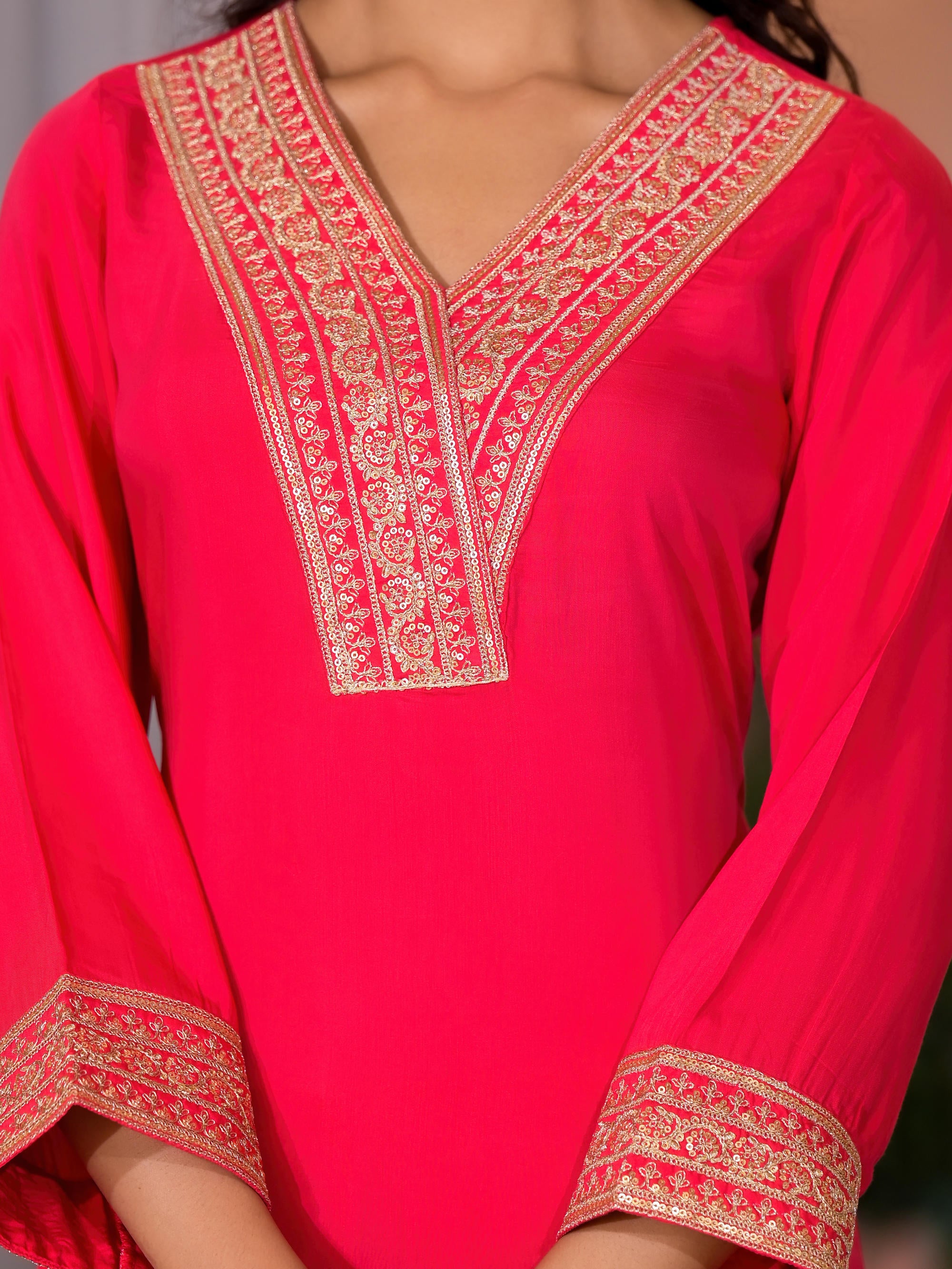 Fuchsia Zari Embroidered Viscose Kurta & Pant Set With Sequins