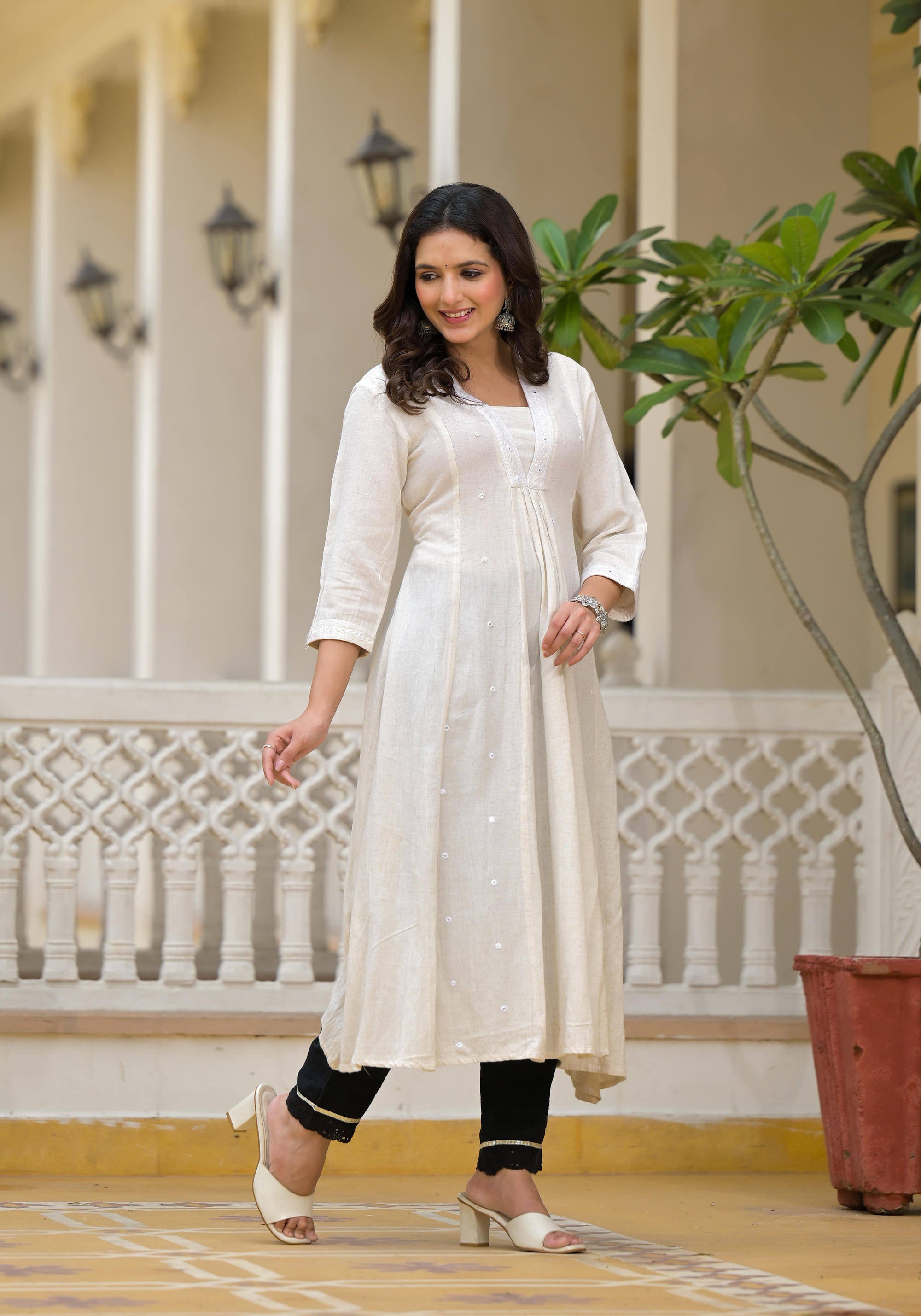 Off-White Solid Kurta With Mirror  Work