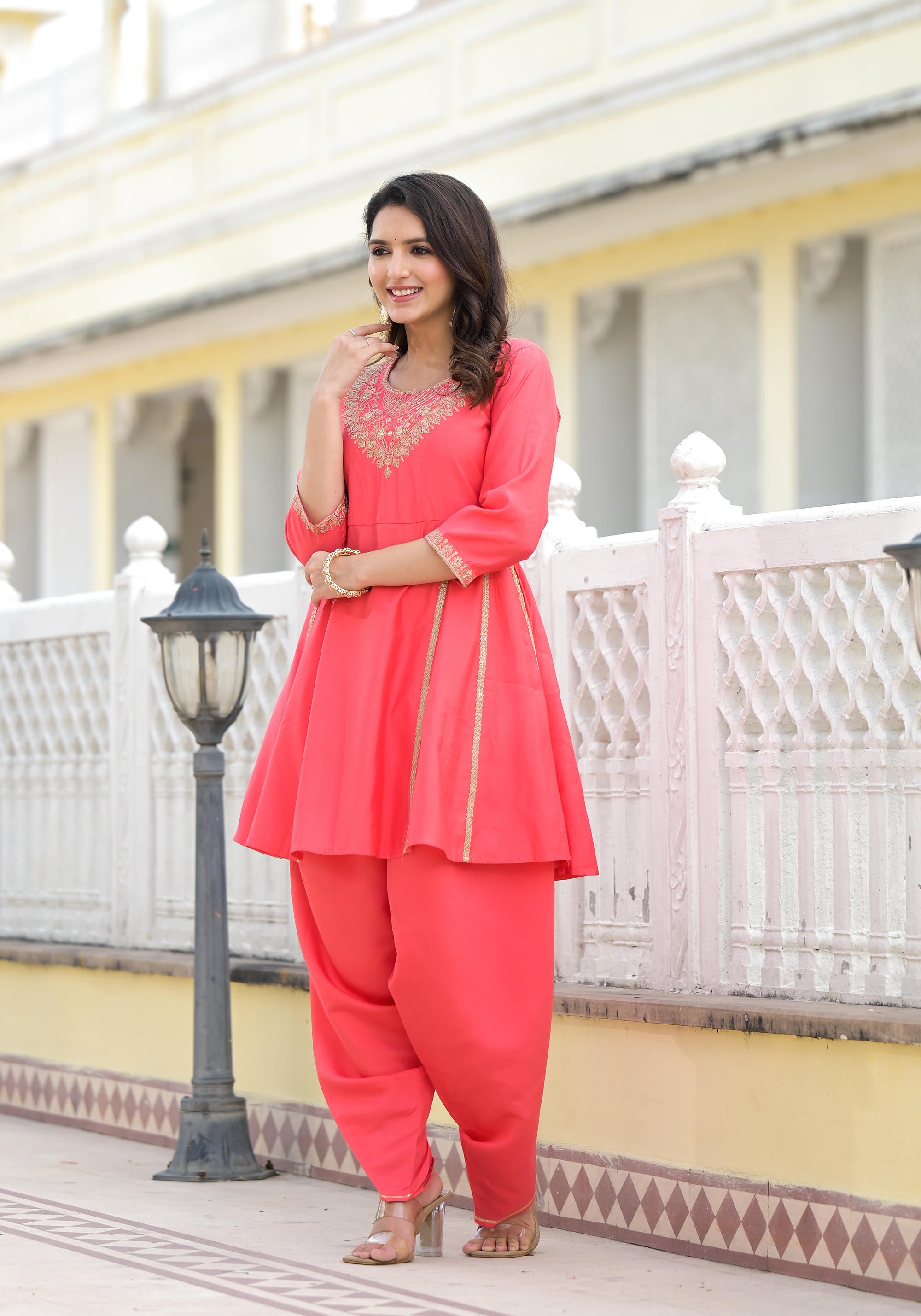 Peach Solid Viscose Kurta & Pant Set With Zari & Mirror Work