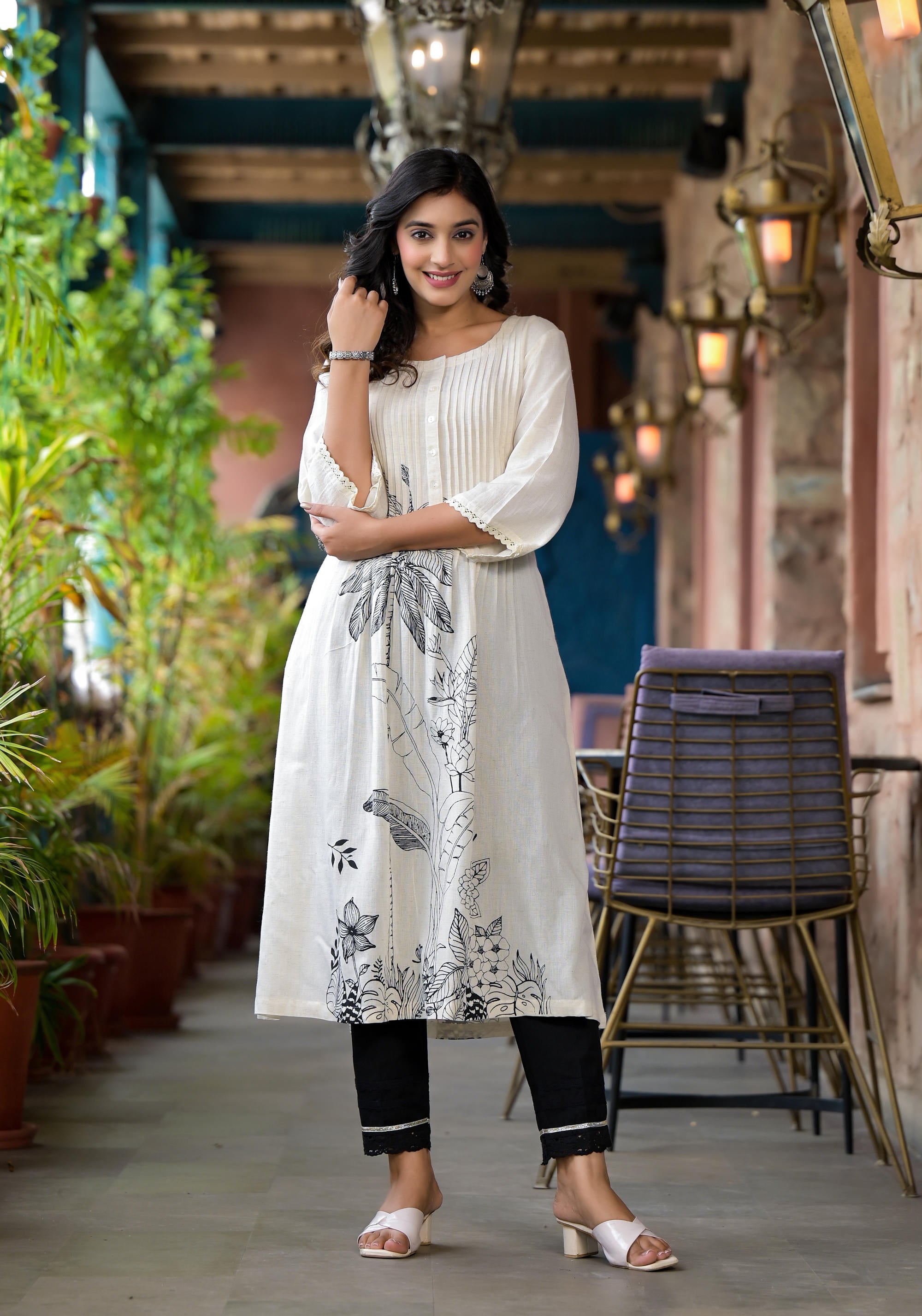 Natural Floral Printed Kurta With Buttons & Lace