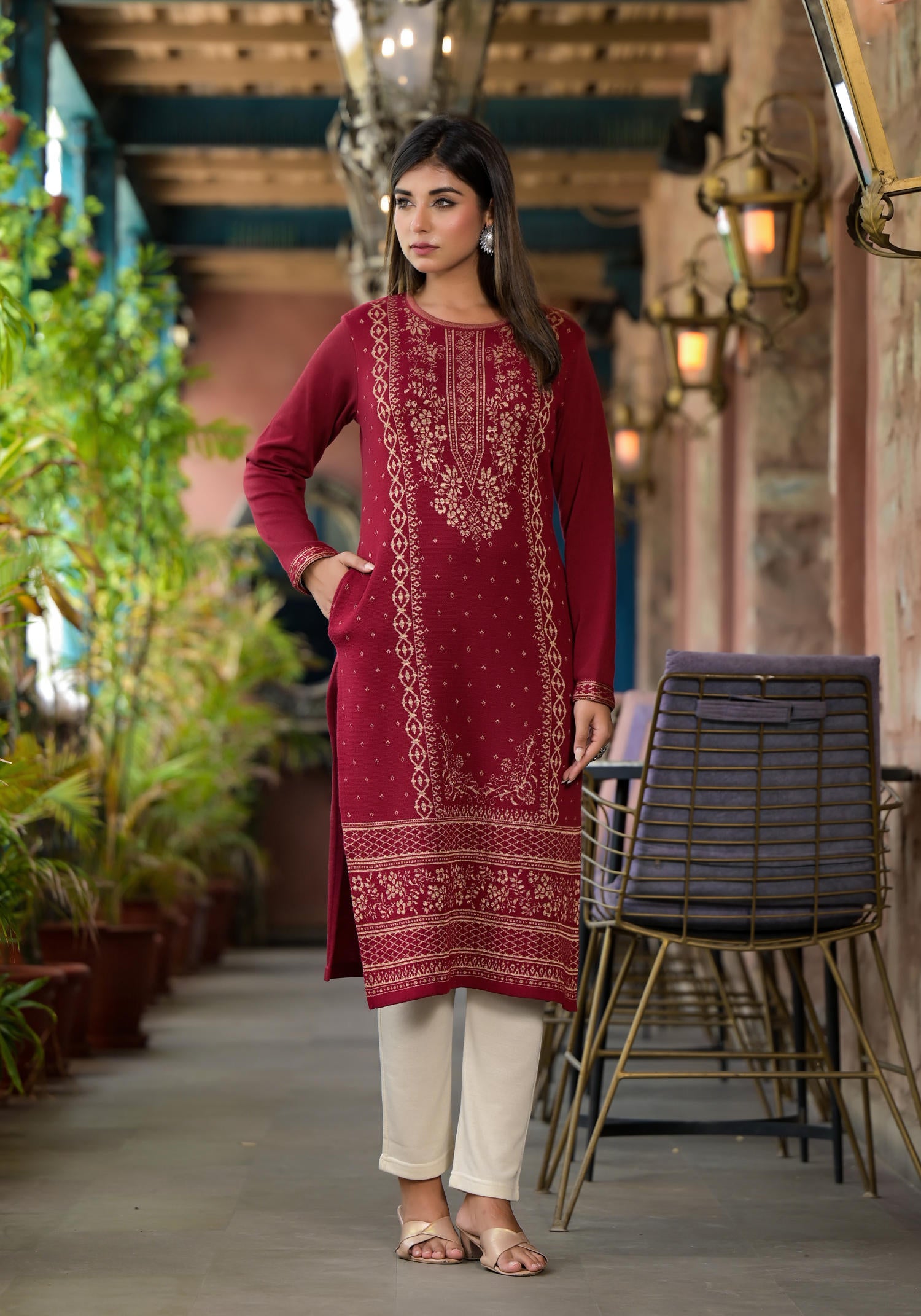 Maroon Ethnic Motif Printed Polycotton Winter Wear Kurta