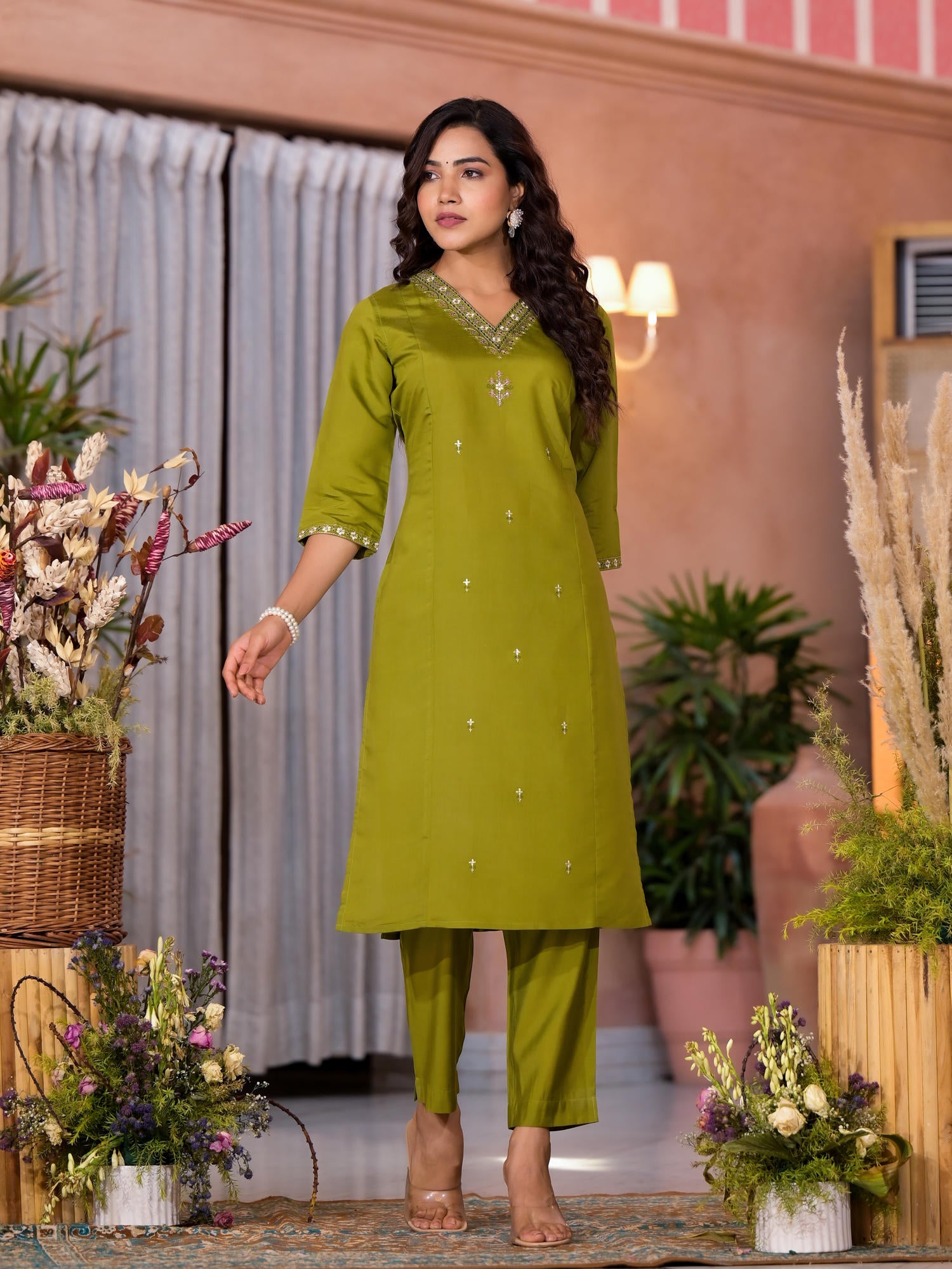 Green Zari  & Thread Work Embroidered Viscose Kurta Pant And Dupatta Set