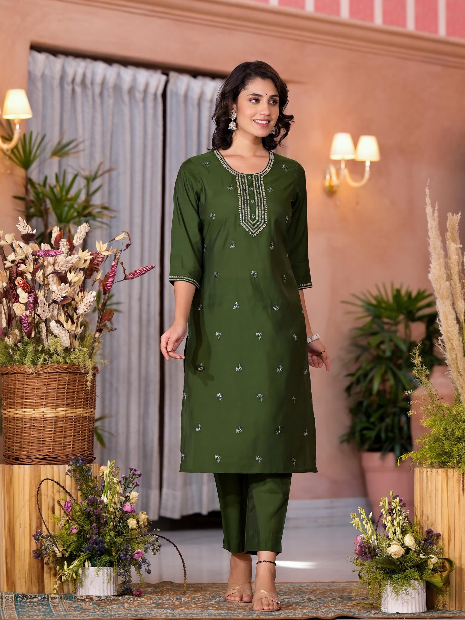 Green Zari Embroidered Viscose Kurta Pant And Dupatta Set With Tassels On Dupatta