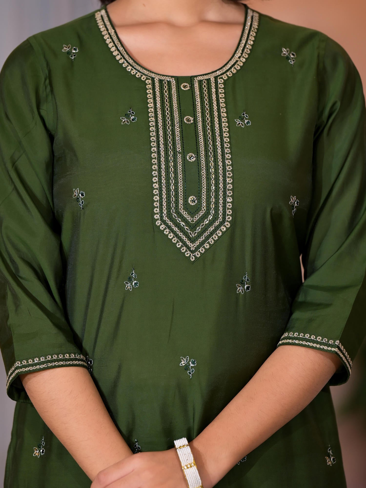 Green Zari Embroidered Viscose Kurta Pant And Dupatta Set With Tassels On Dupatta