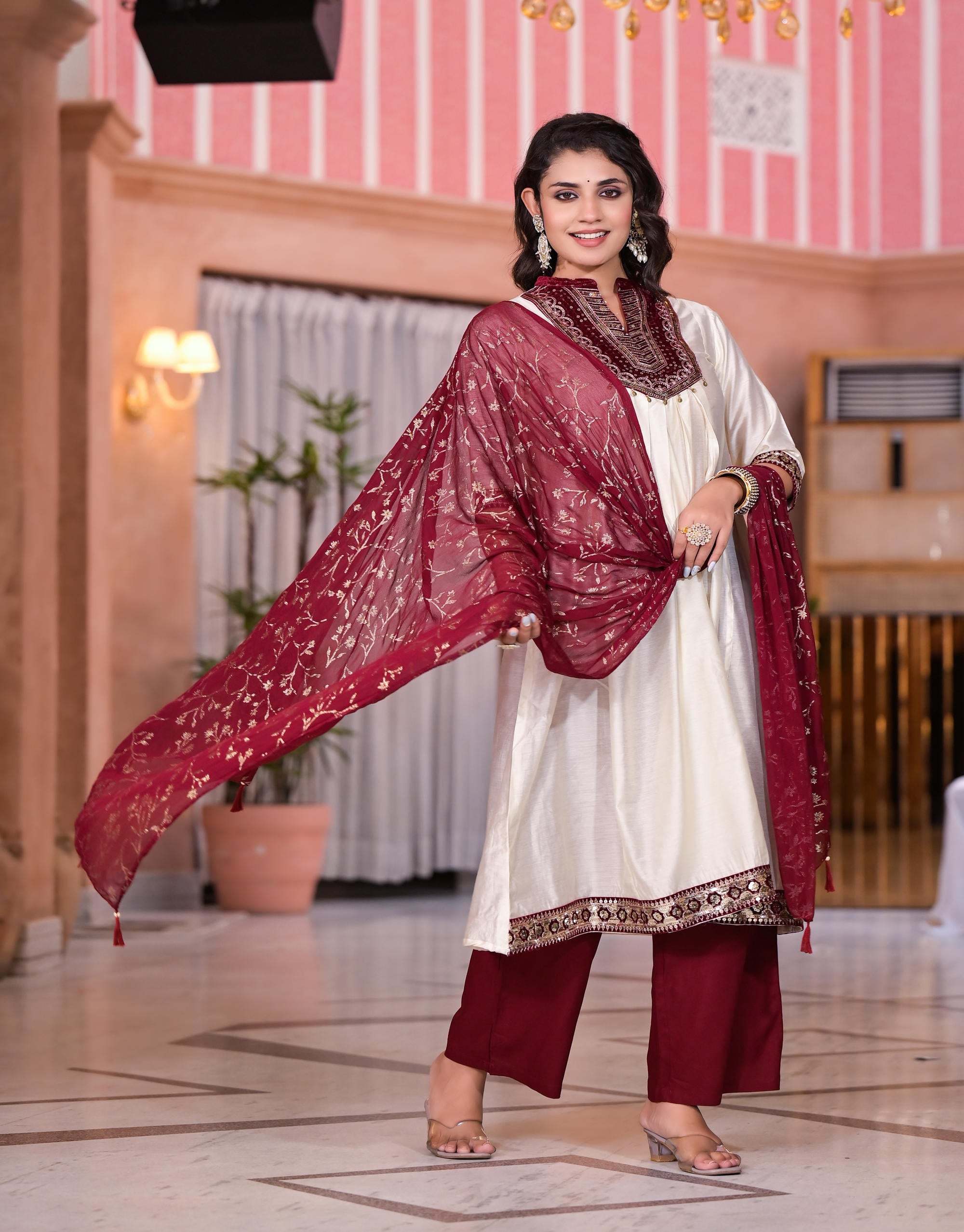 Ivory Zari Embroidered Chanderi Kurta Set With Sequins & Beads