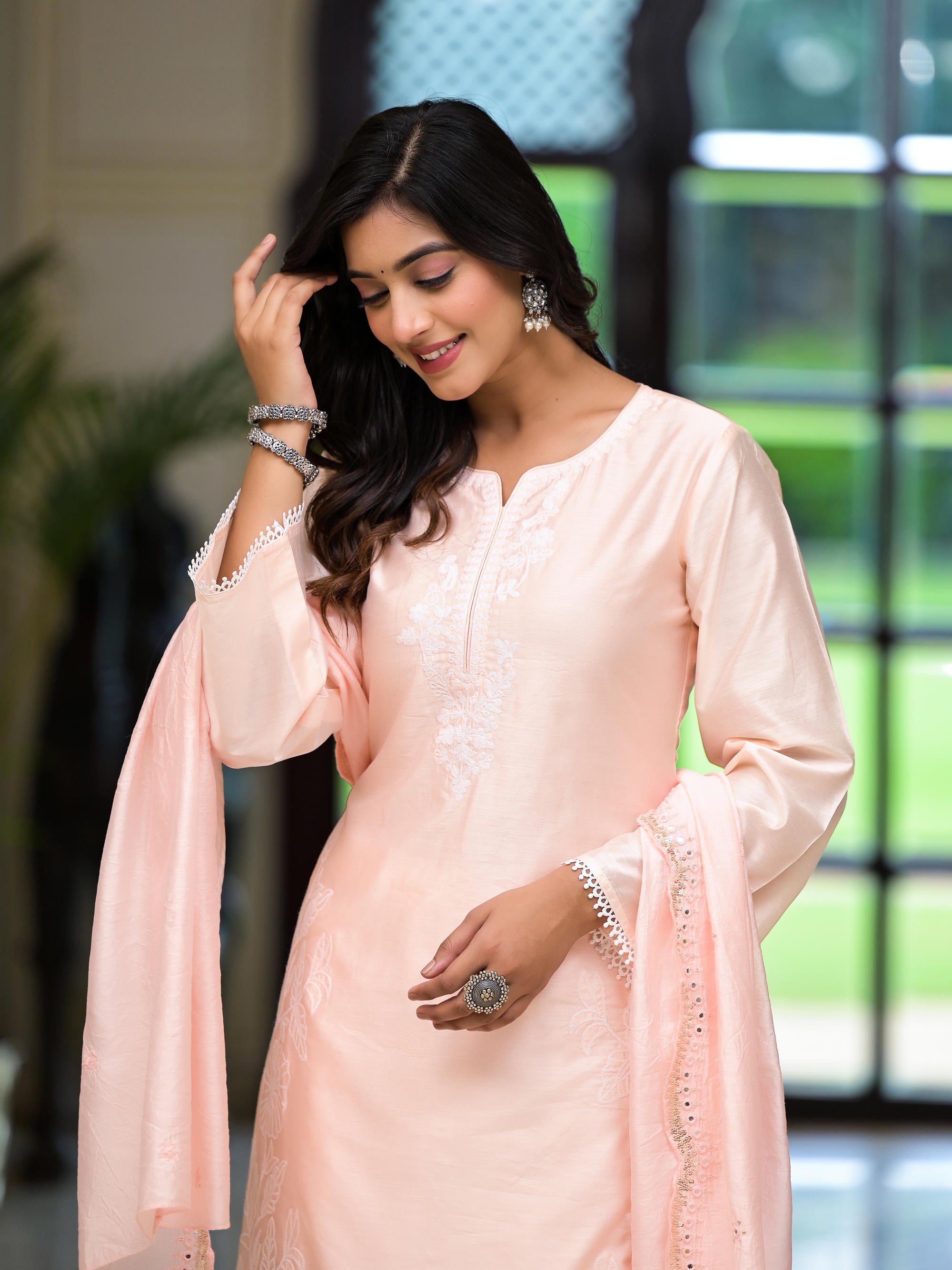 Pink Thread Embroidered Viscose Kurta Set With Thread & Mirror Work