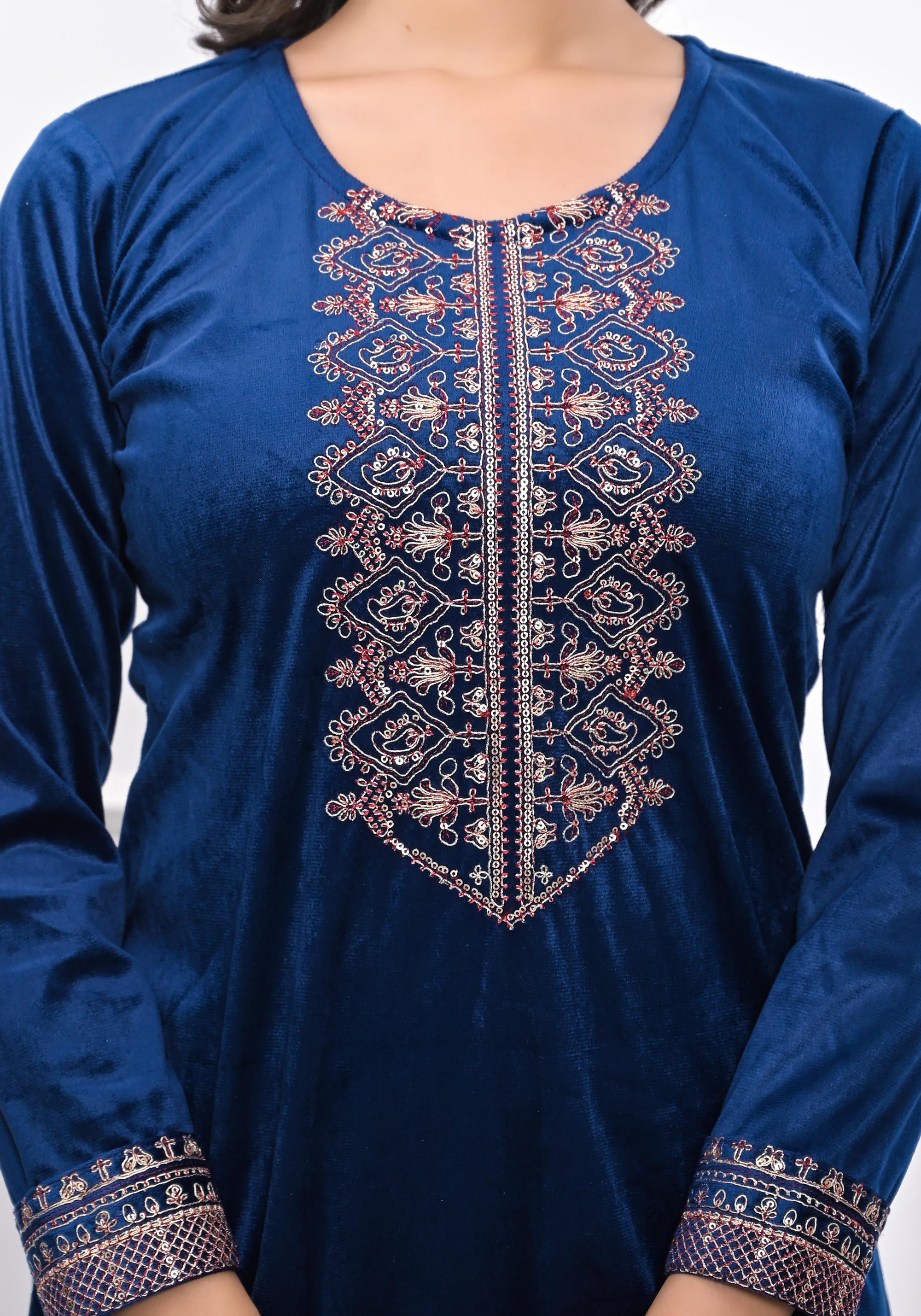 Velvet Blue Kurta & Pant Set with Thread Work & Sequins