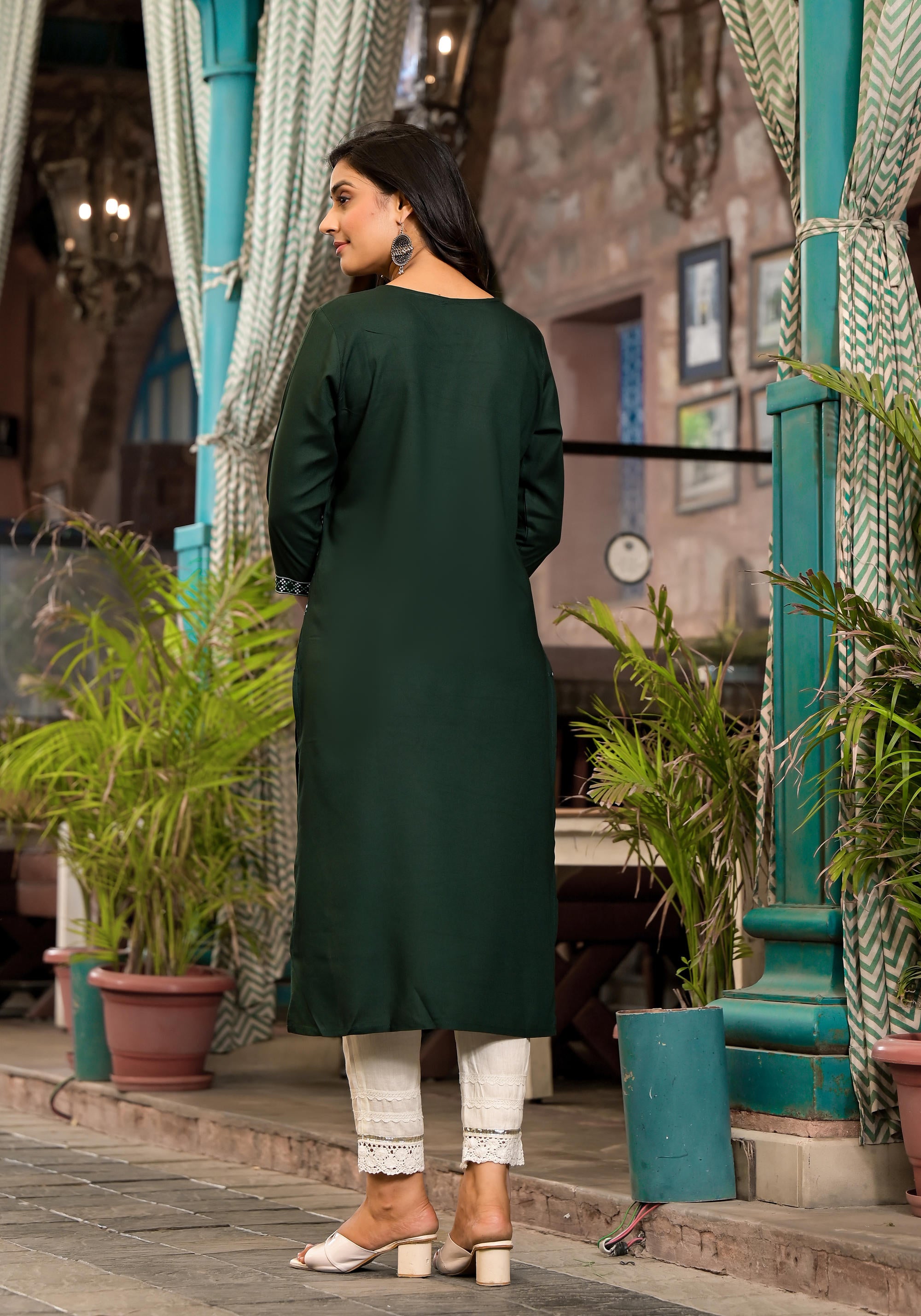 Green Ethnic Motif Printed Round Neck  Liva Rayon Kurta With Straight Hemline