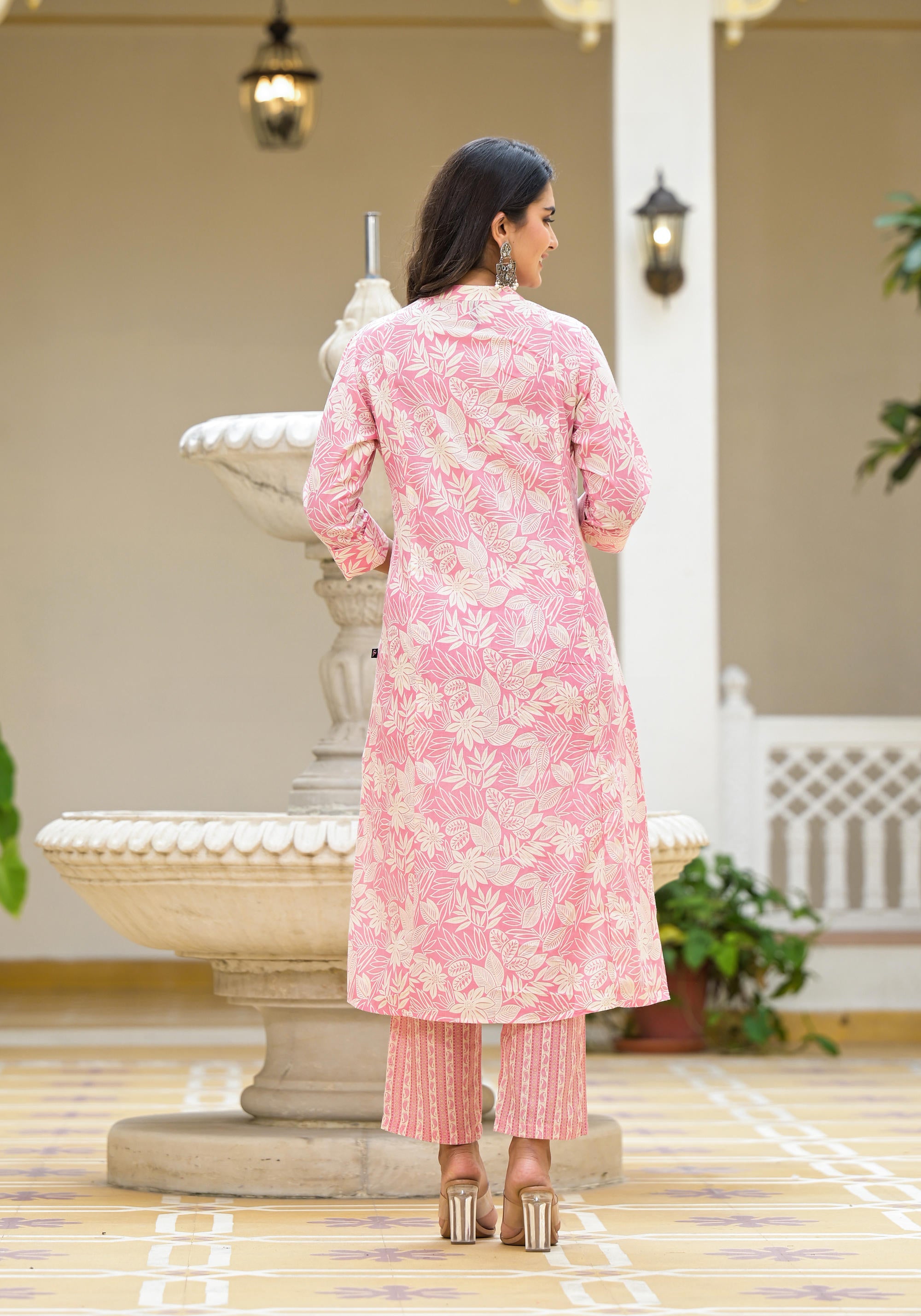 Pink Floral Printed Cotton Kurta Set With Buttons