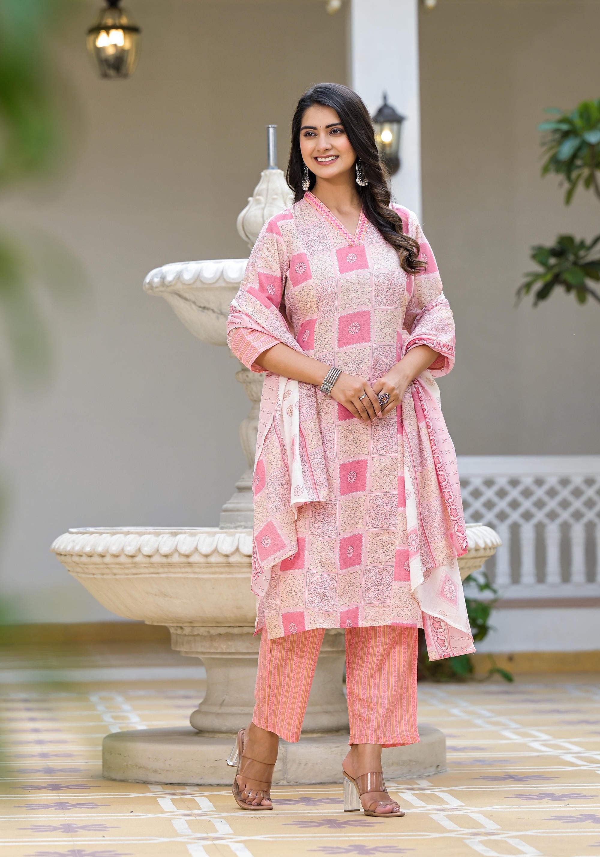 Pink Floral Printed Cotton Kurta Set With Thread Work