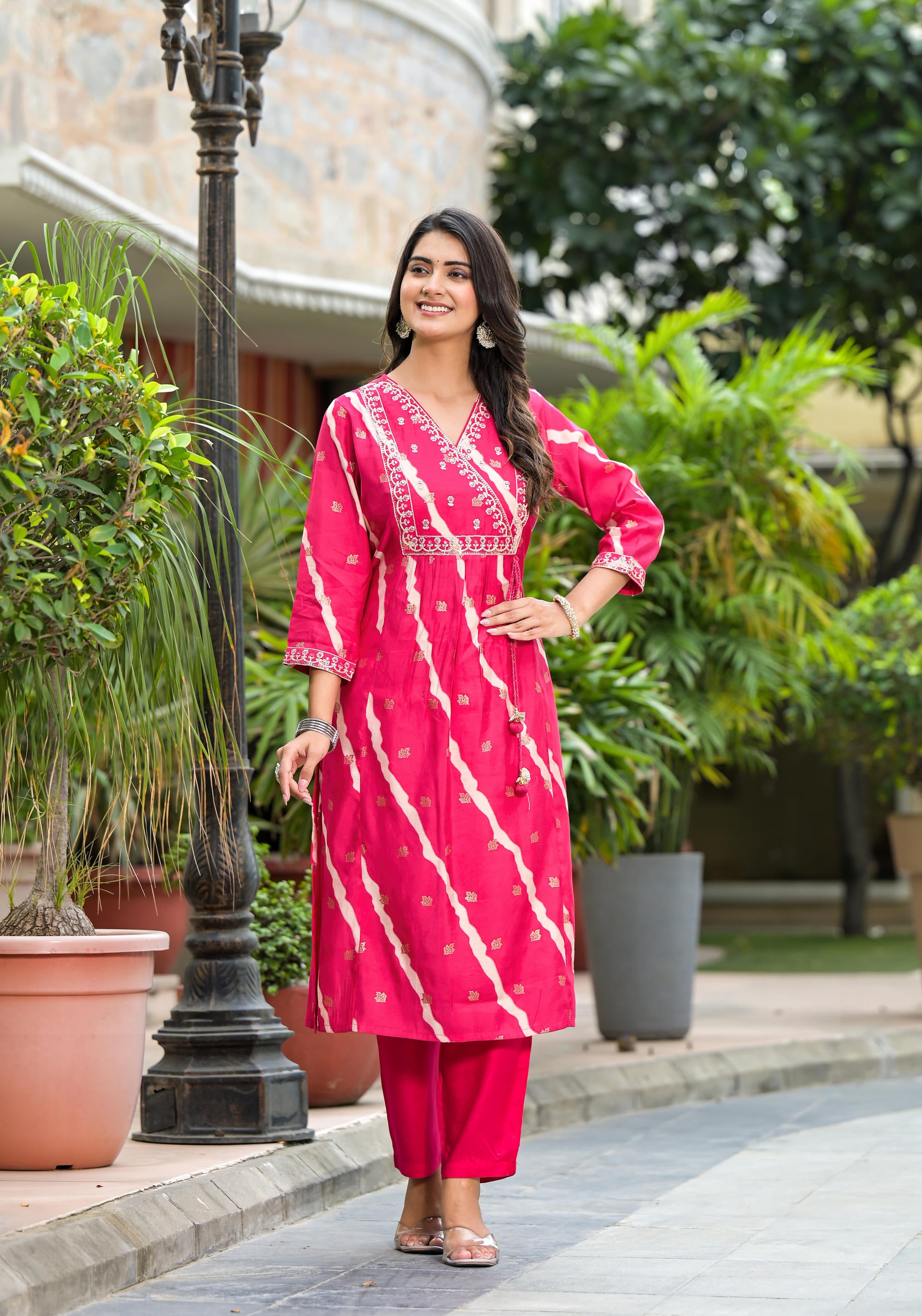 Pink Lehriya Printed Musline Kurta Set With Mirror Work & Sequins