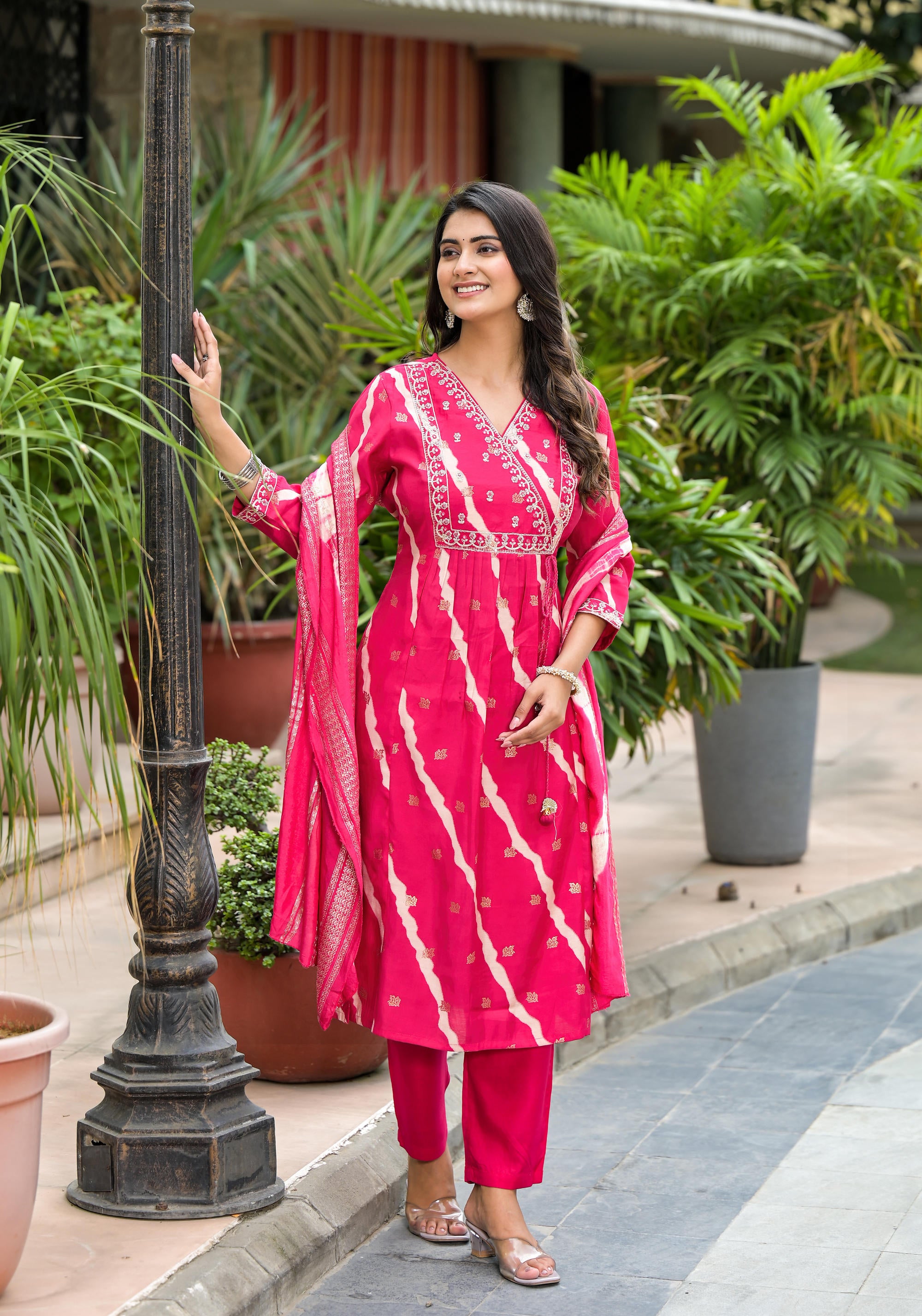 Pink Lehriya Printed Musline Kurta Set With Mirror Work & Sequins