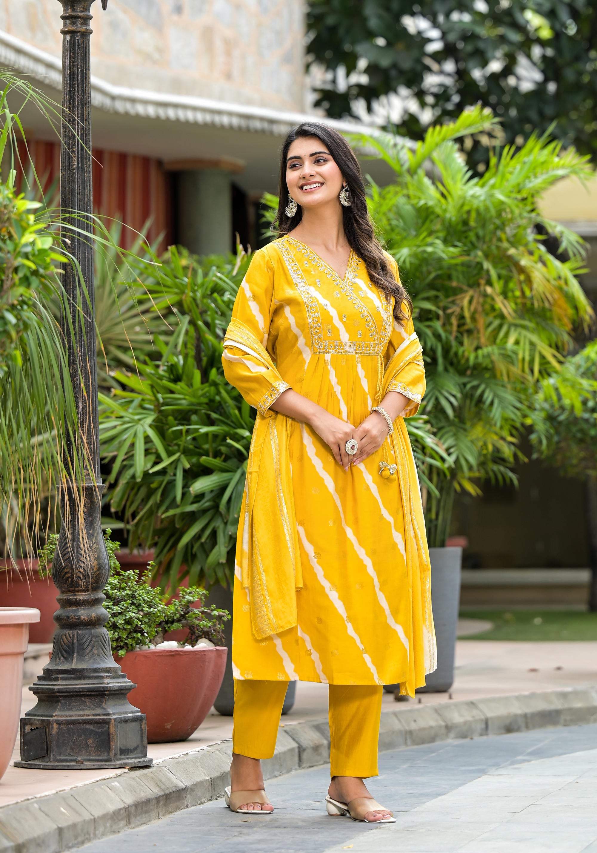 Yellow Lehriya Printed Musline Kurta Set With Mirror Work & Sequins