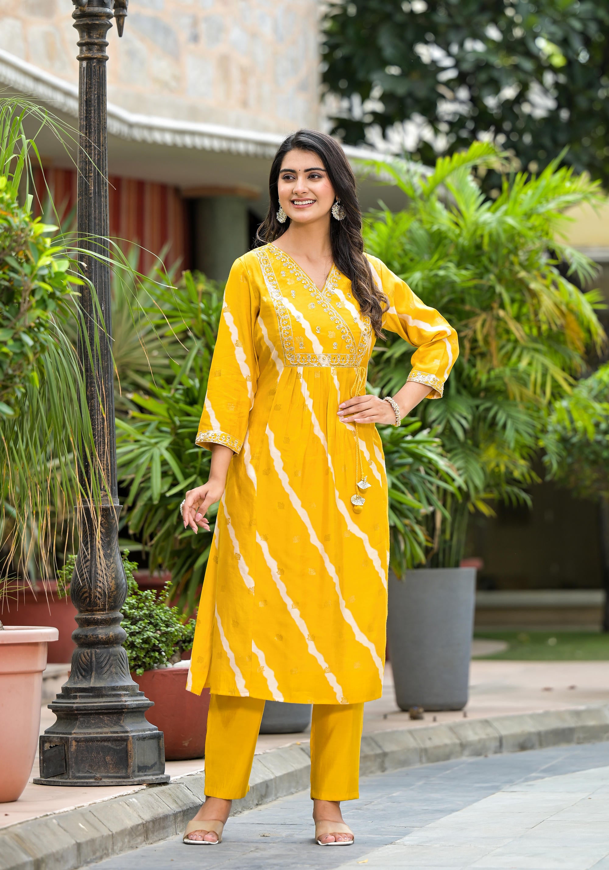 Yellow Lehriya Printed Musline Kurta Set With Mirror Work & Sequins