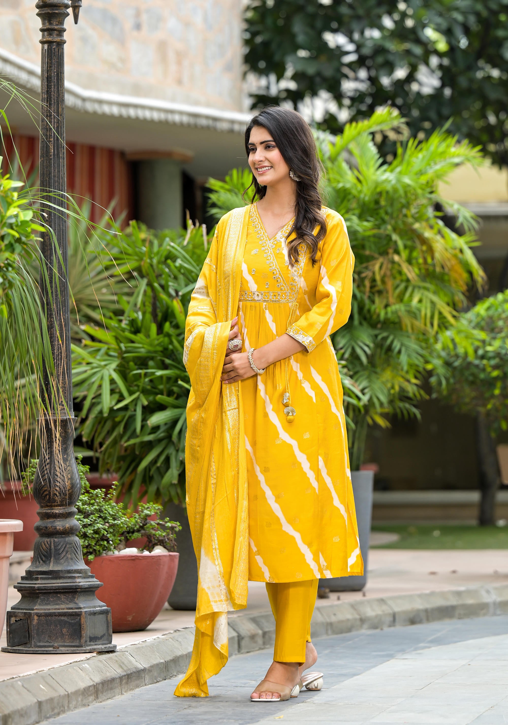 Yellow Lehriya Printed Musline Kurta Set With Mirror Work & Sequins