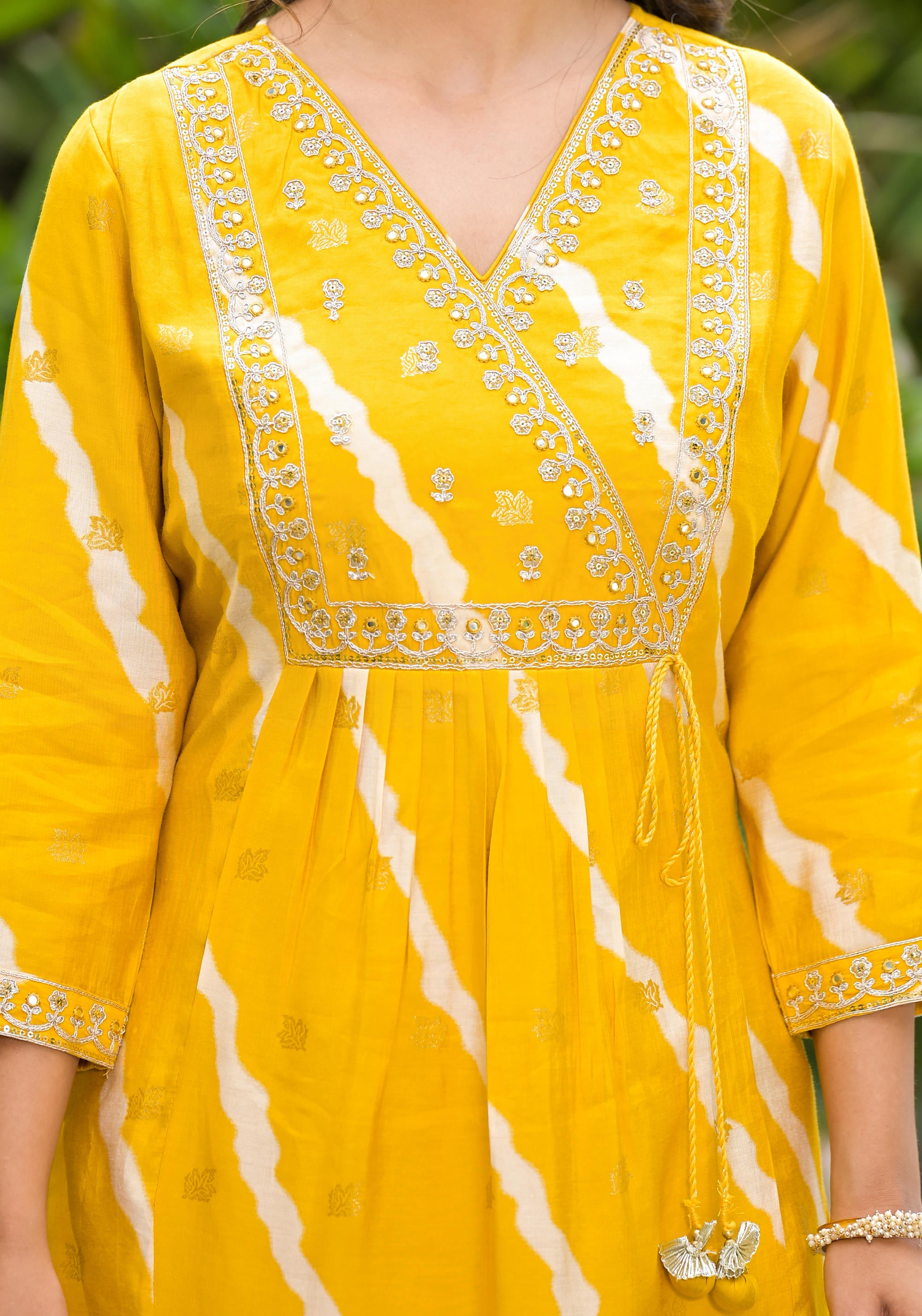 Yellow Lehriya Printed Musline Kurta Set With Mirror Work & Sequins