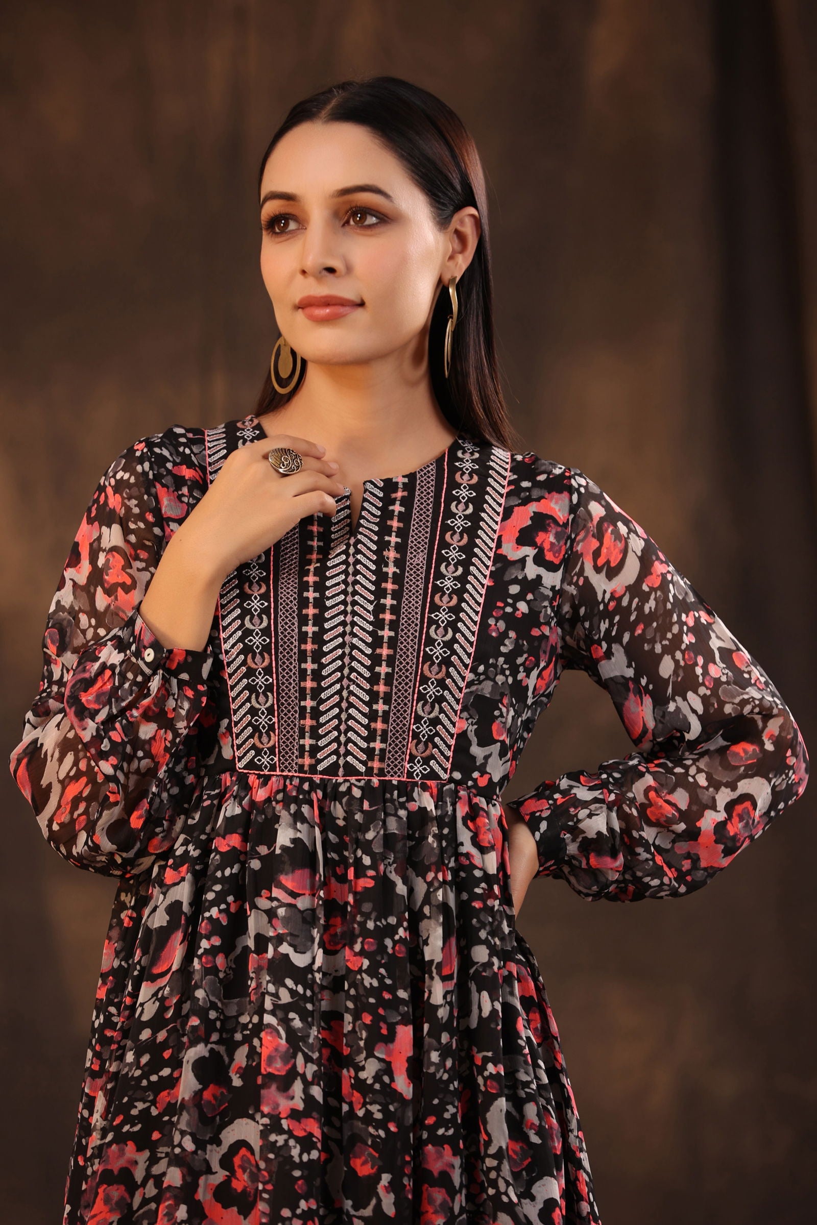 Juniper Black Chiffon Abstract Printed Flared Midi Dress. 