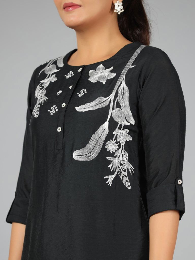 Juniper Black Floral Printed Chanderi Embroidered Tunic & Pants With Thread Work 