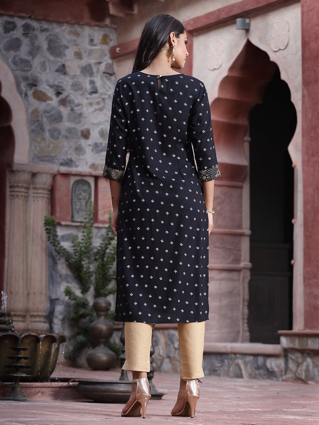 Juniper Black Geometric Printed Rayon Straight Kurta 