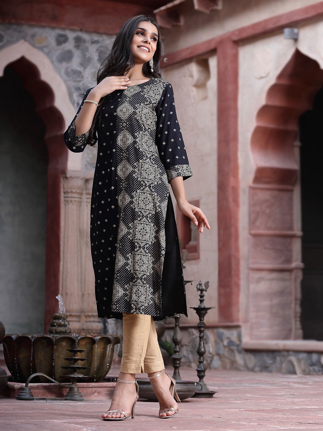 Juniper Black Geometric Printed Rayon Straight Kurta 