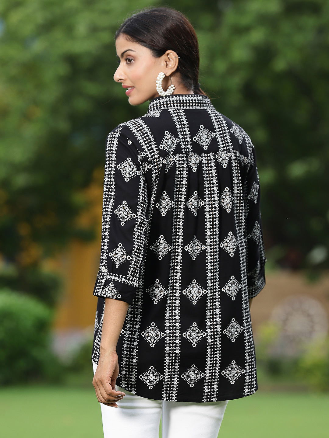 Juniper Black Geometric Printed Rayon Straight Shirt with Buttons 