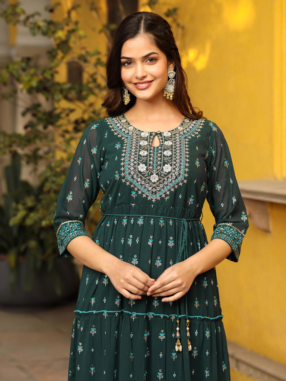 Green motif dress top