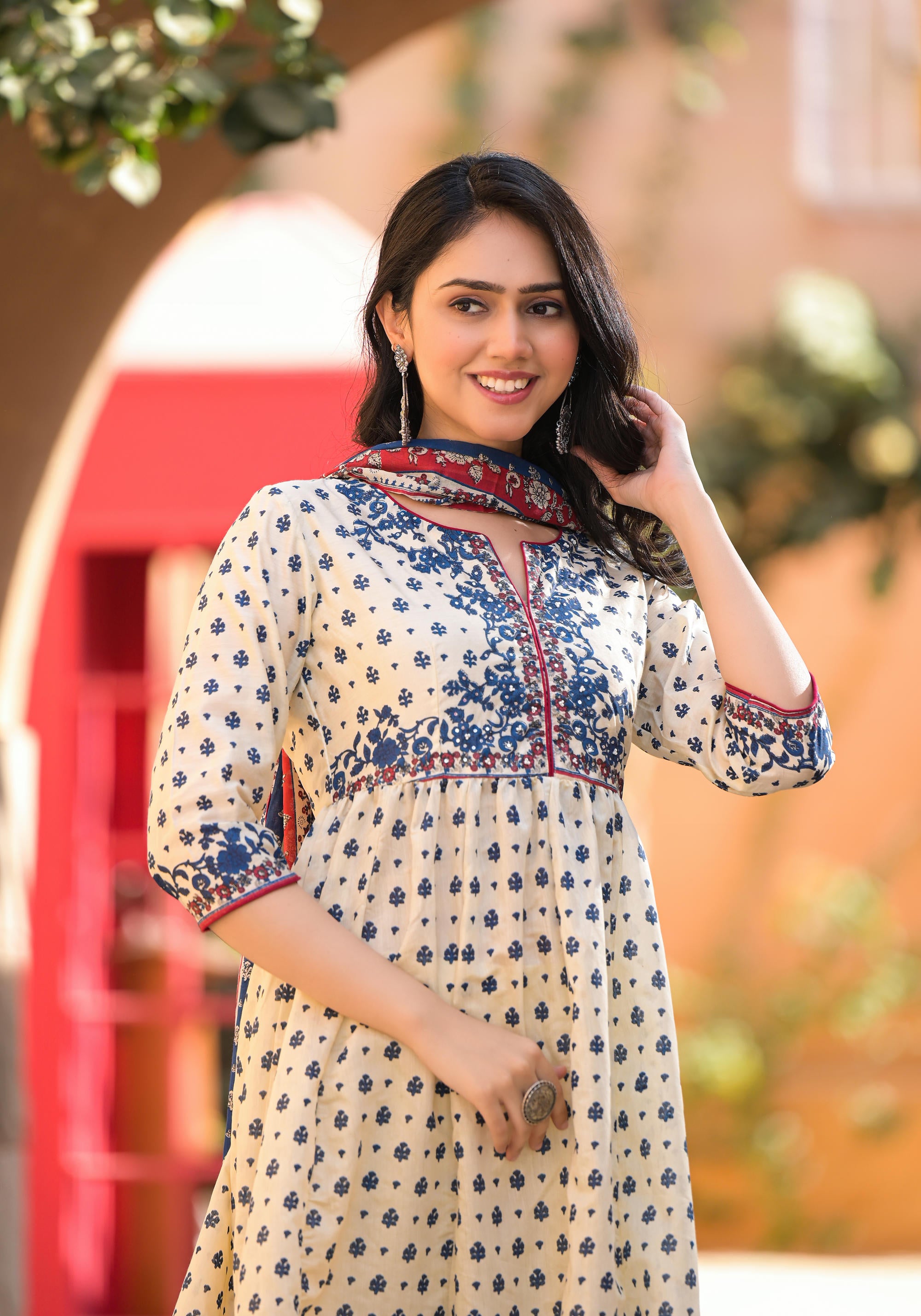 Ivory Floral Printed Chanderi Kurta Pant And Dupatta Set With Sequins