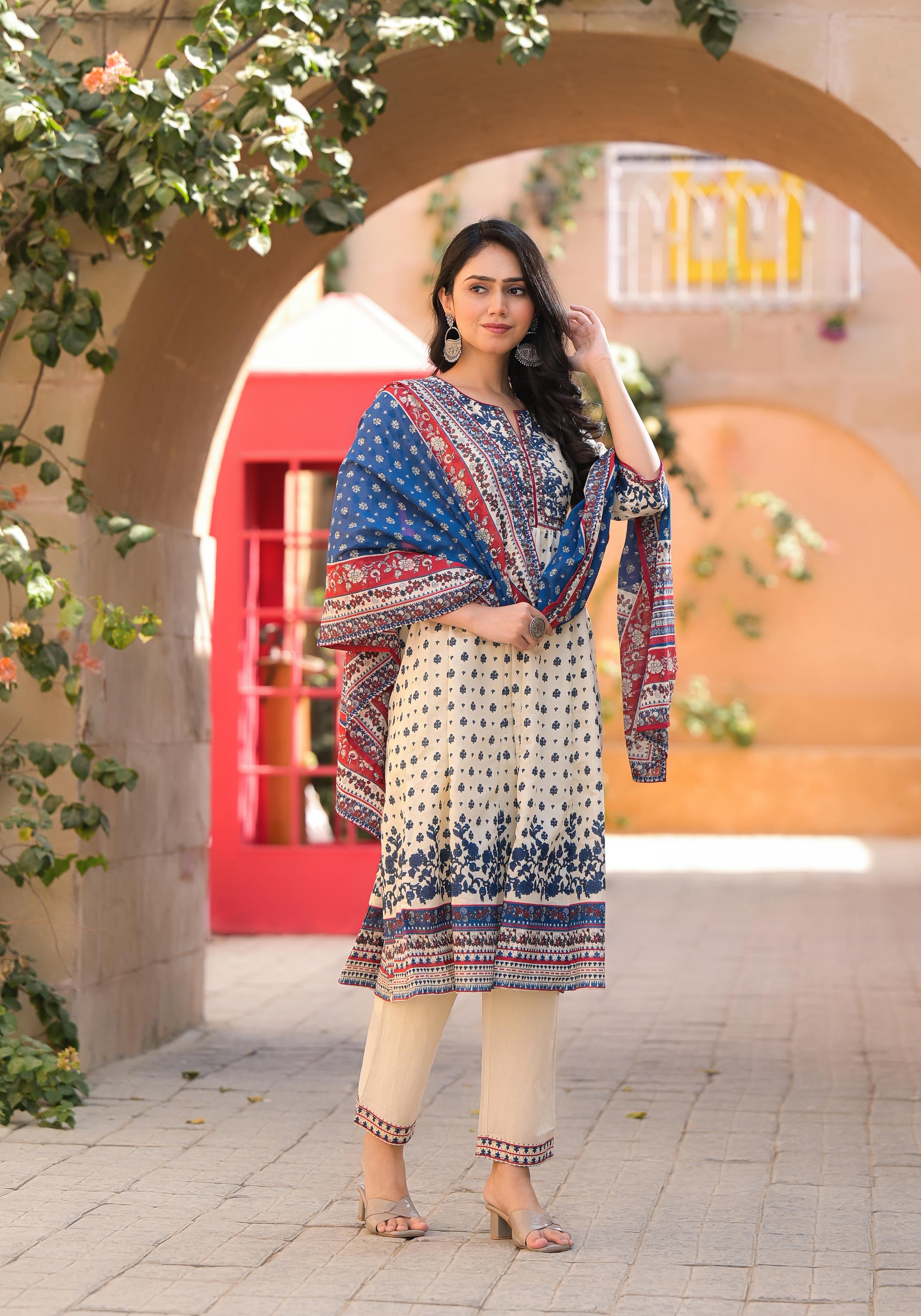 Ivory Floral Printed Chanderi Kurta Pant And Dupatta Set With Sequins