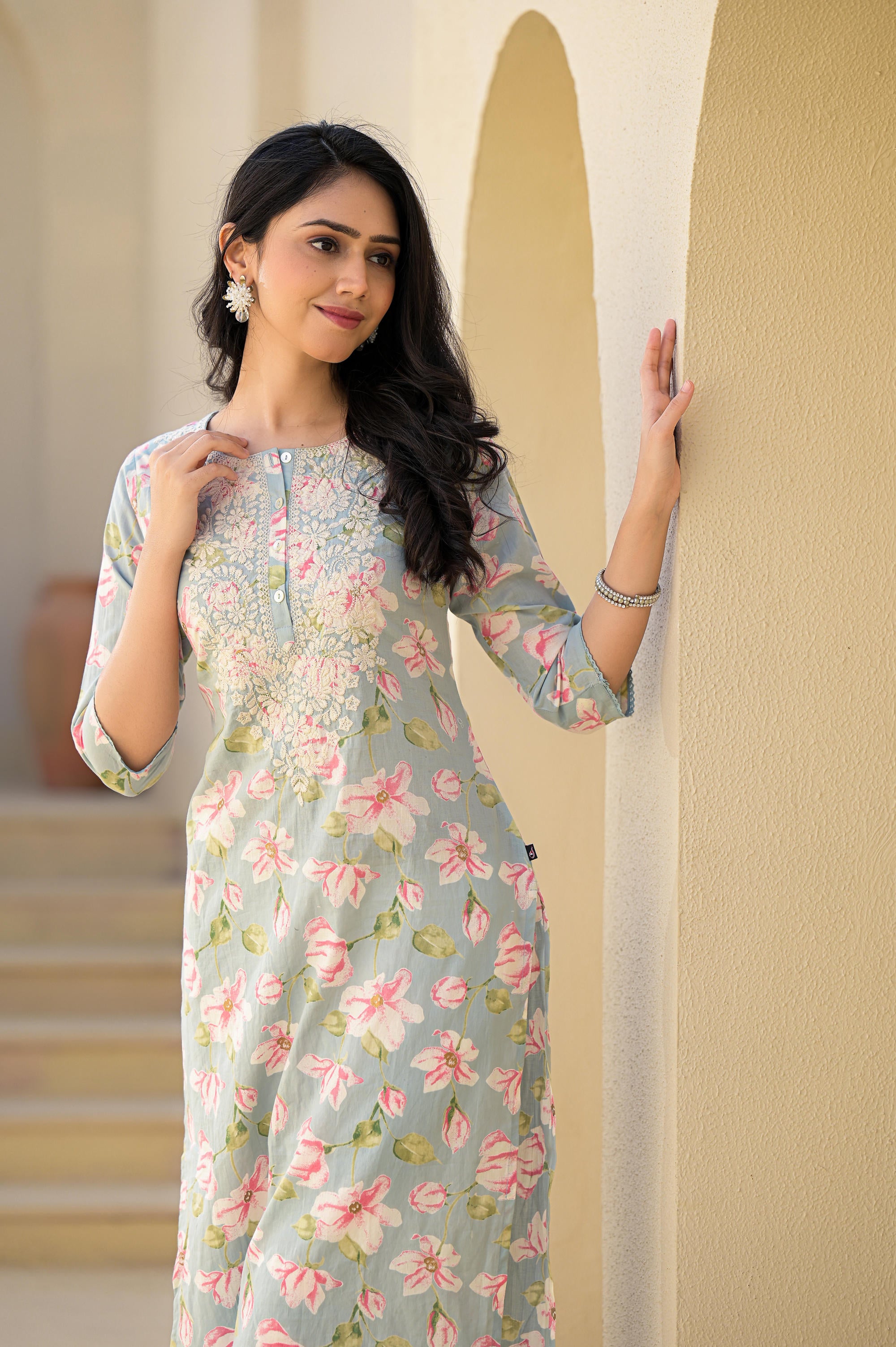 Green Floral Printed Cotton Kurta With thread Work & Buttons