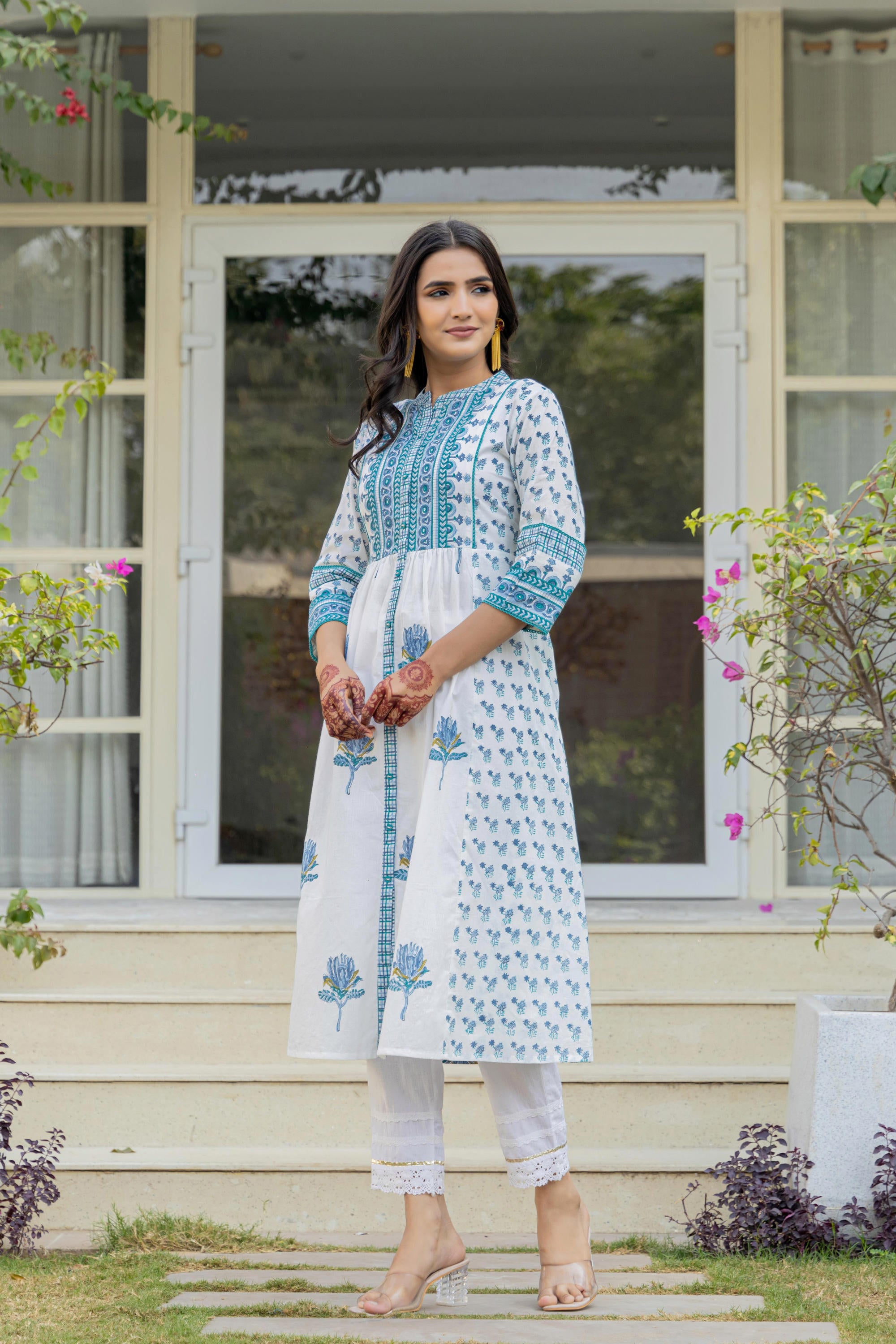 White Floral Printed Cotton Kurta With Buttons