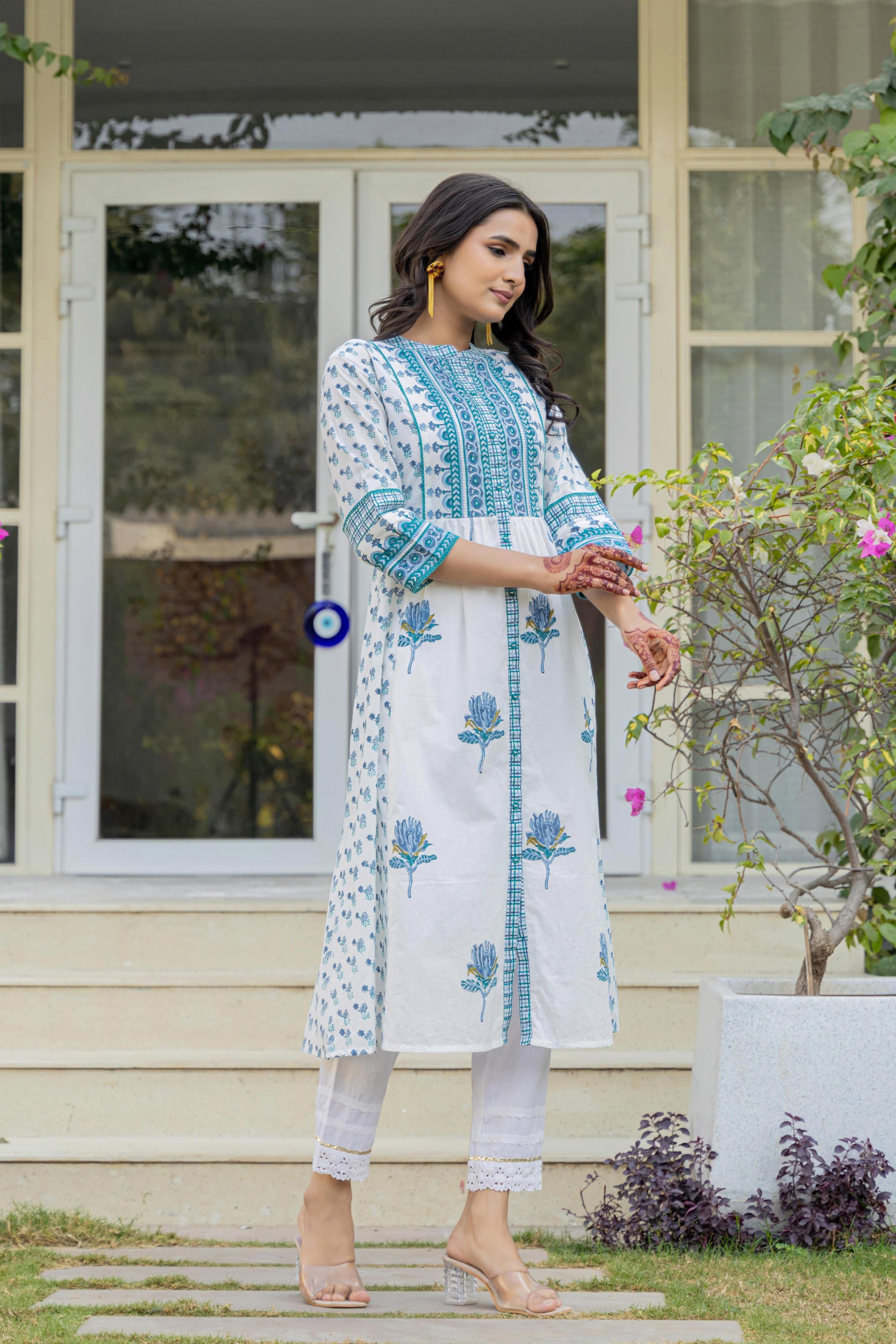 White Floral Printed Cotton Kurta With Buttons