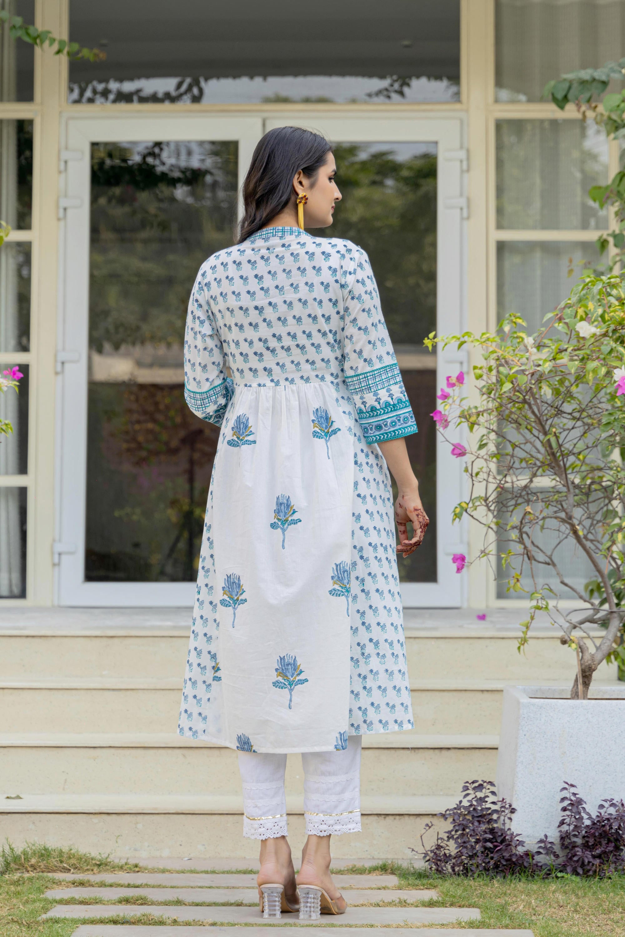 White Floral Printed Cotton Kurta With Buttons