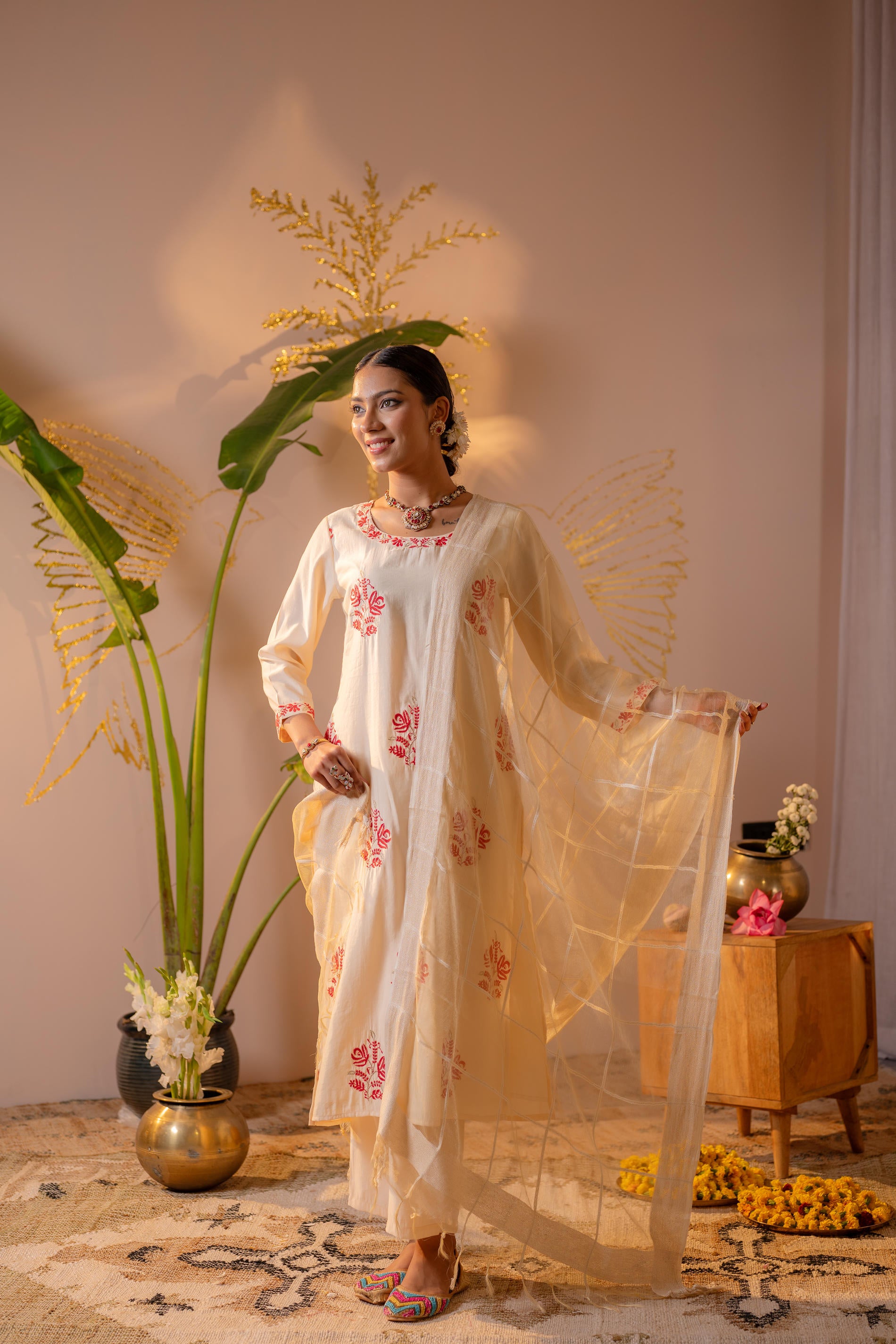 Ivory Coral Blossom Printed Kurta Pant And Dupatta Set
