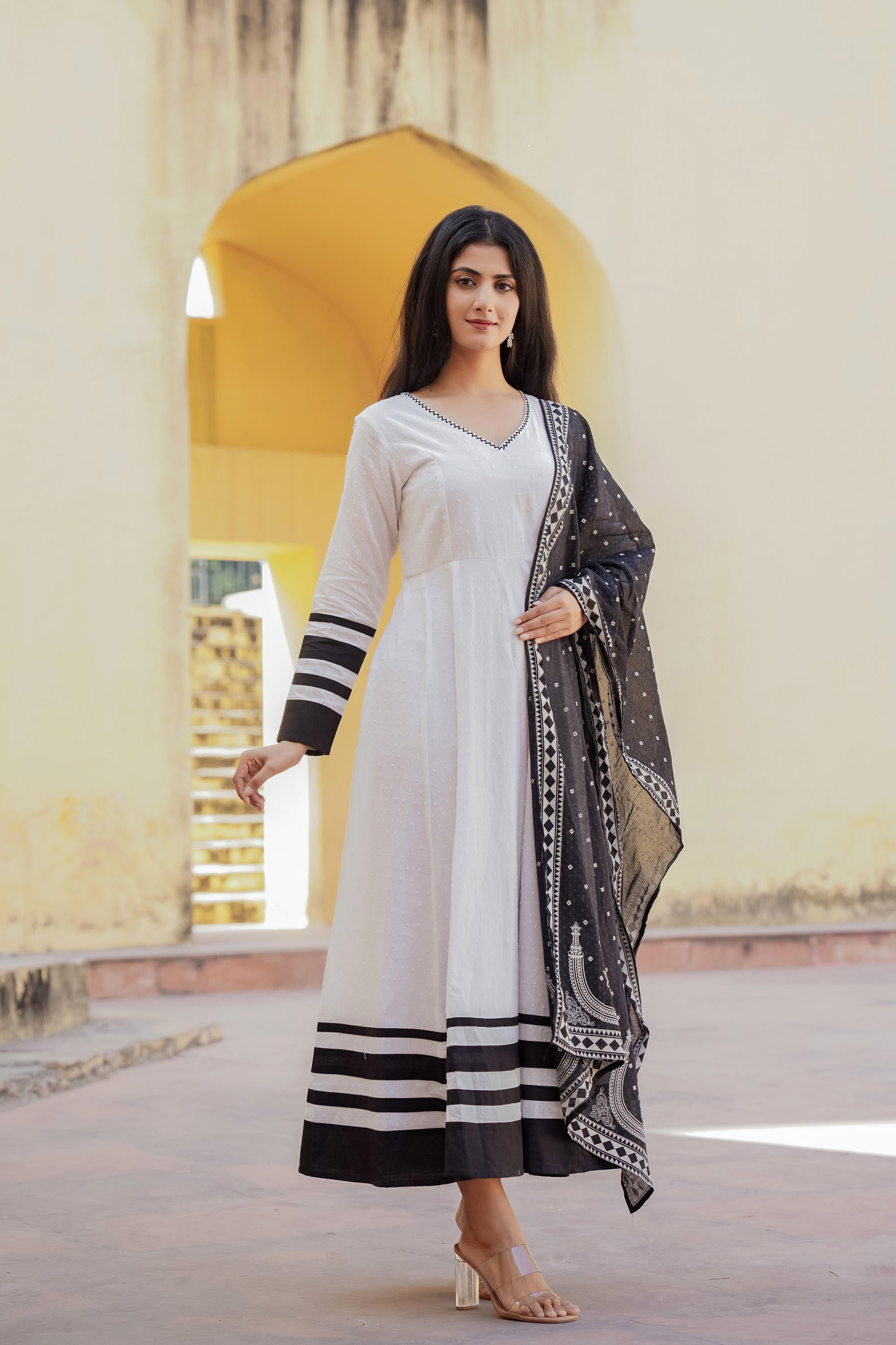 White Ethnic Motif Printed Dress & Dupatta Set With Thread Work