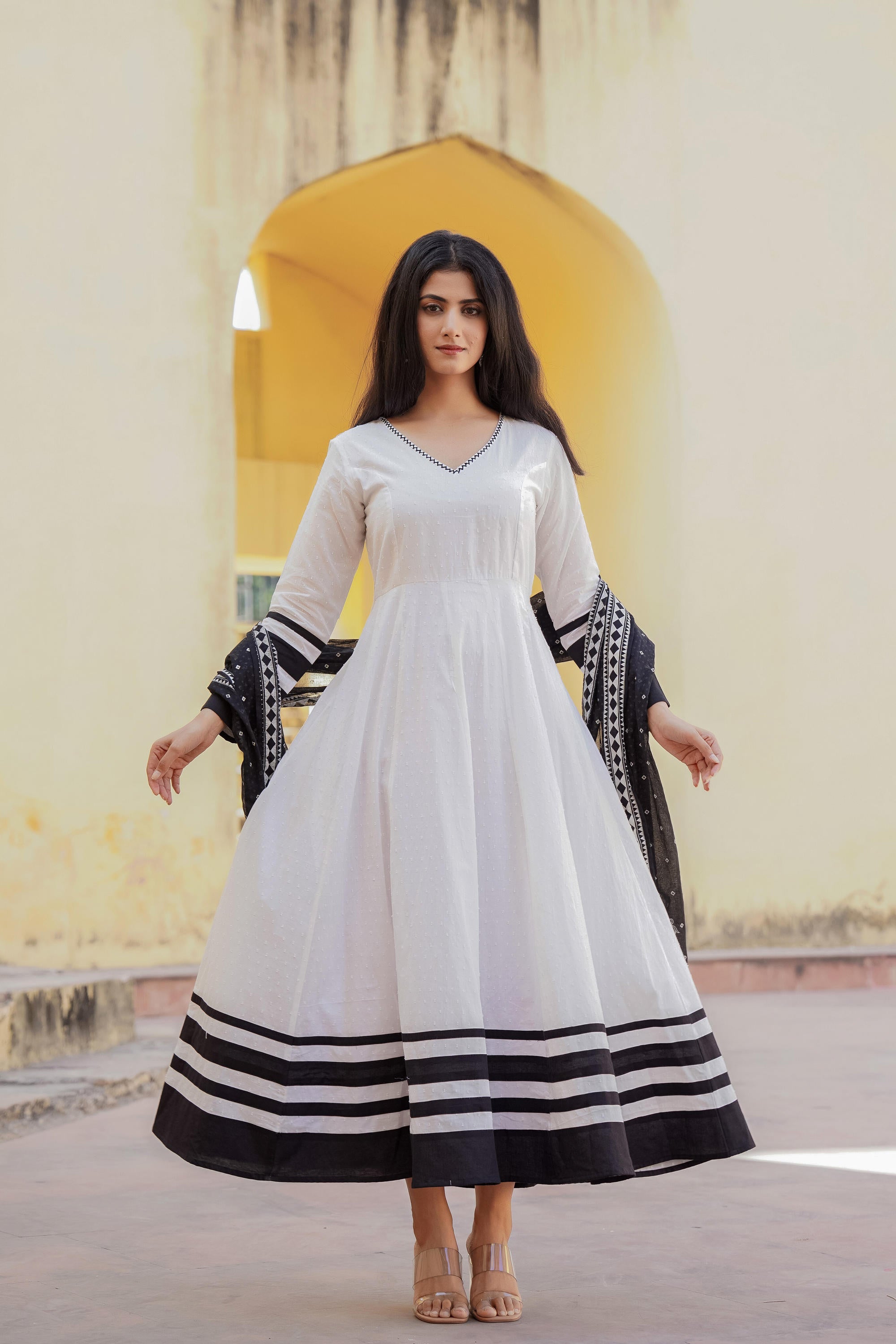 White Ethnic Motif Printed Dress & Dupatta Set With Thread Work