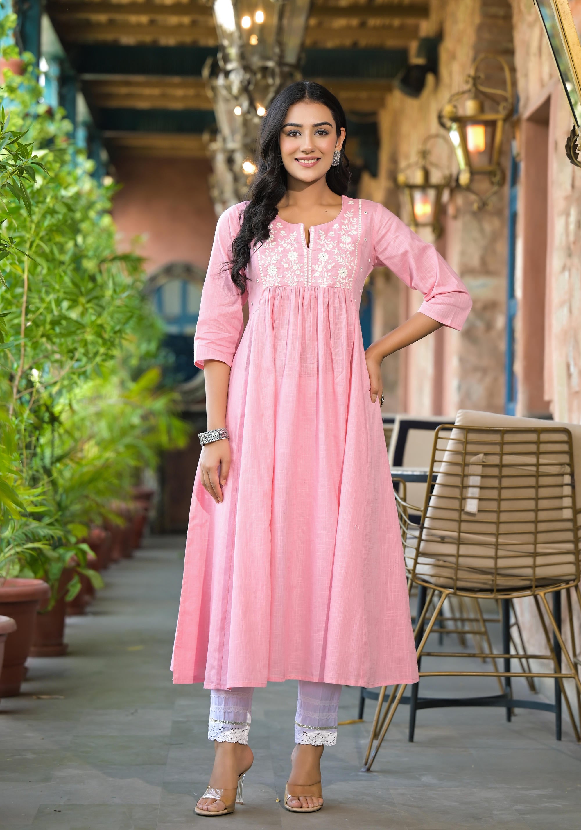 Onion Pink Solid Cotton Kurta With Thread Embroidery