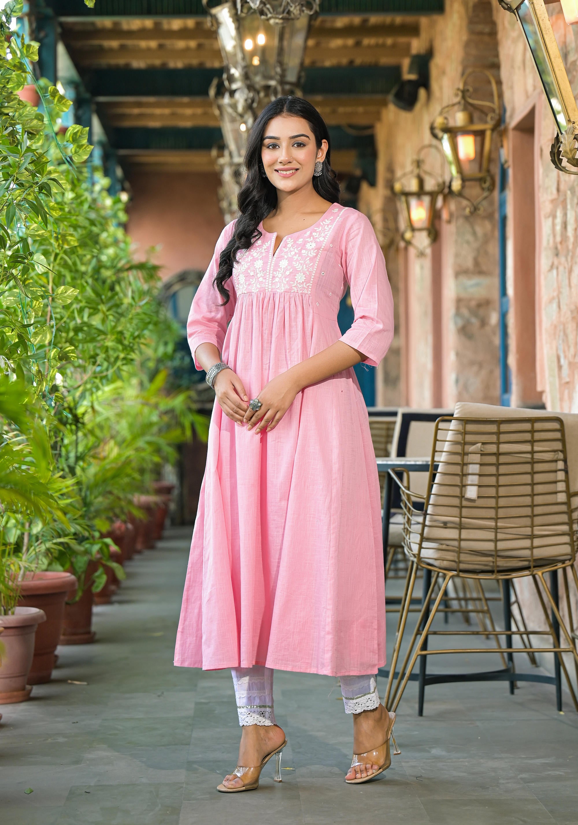 Onion Pink Solid Cotton Kurta With Thread Embroidery