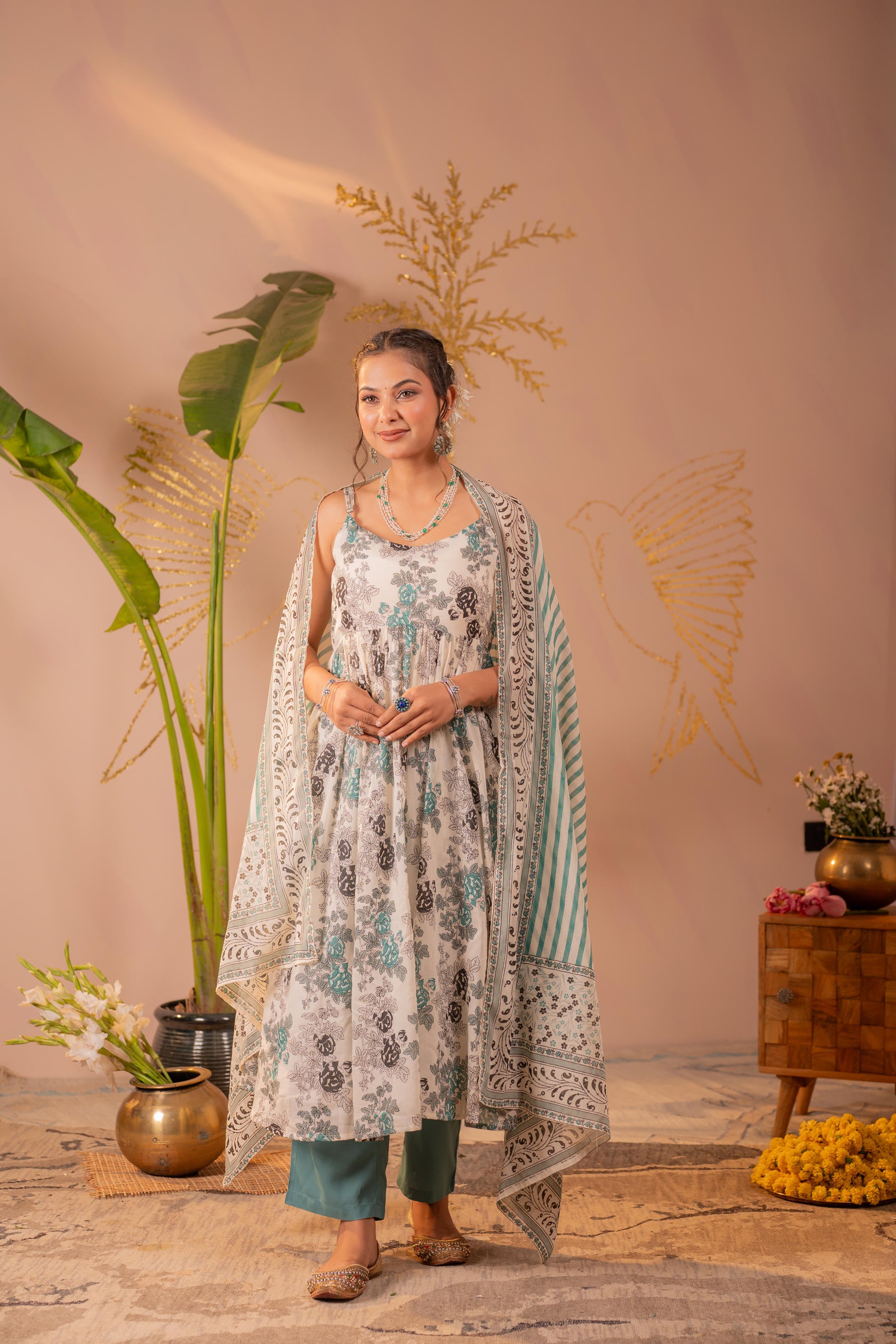 Ivory Meadow Bloom Kurta Pant And Dupatta Set
