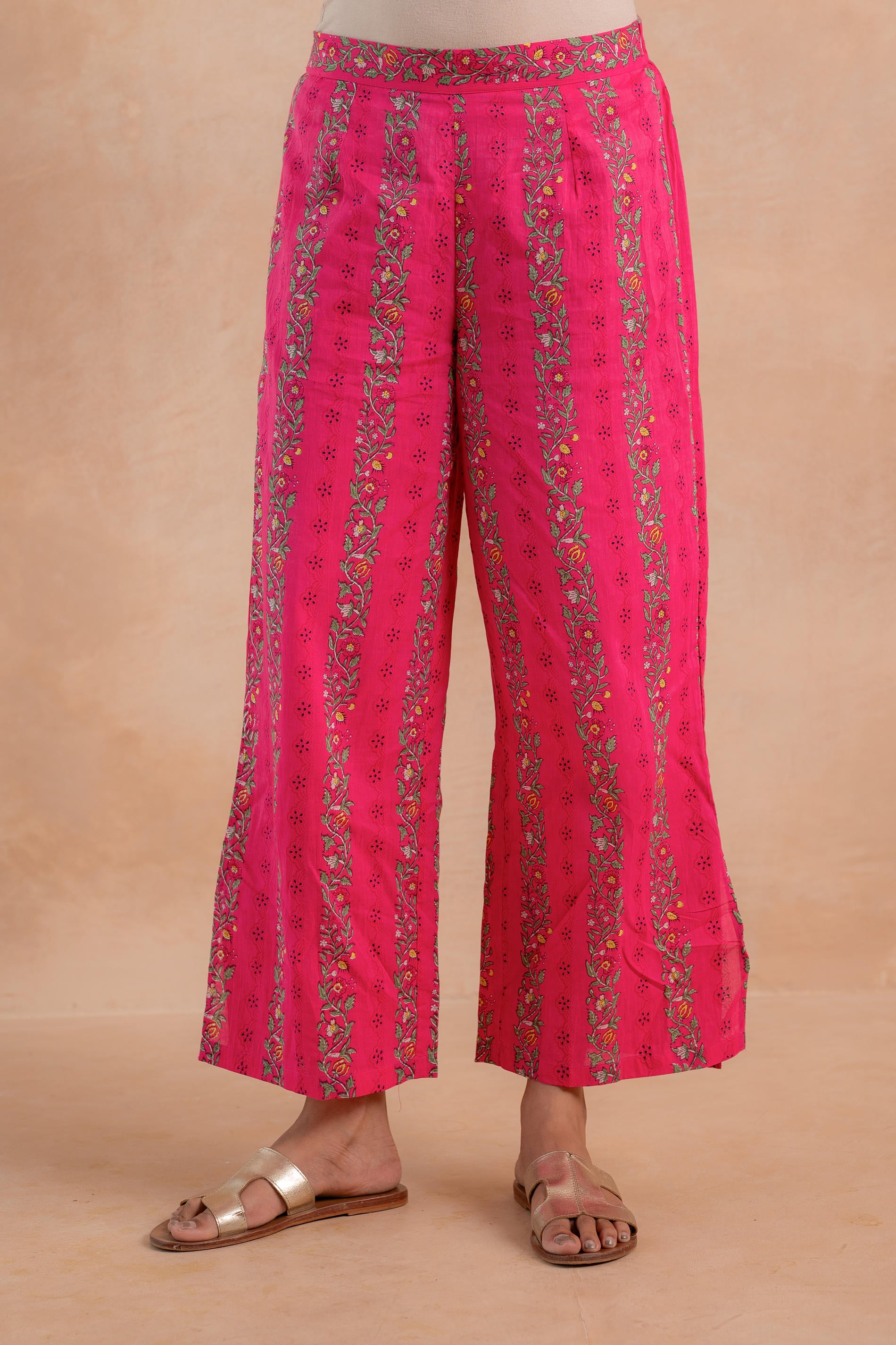 Gulnaar Heritage Print Kurta And Pant Set